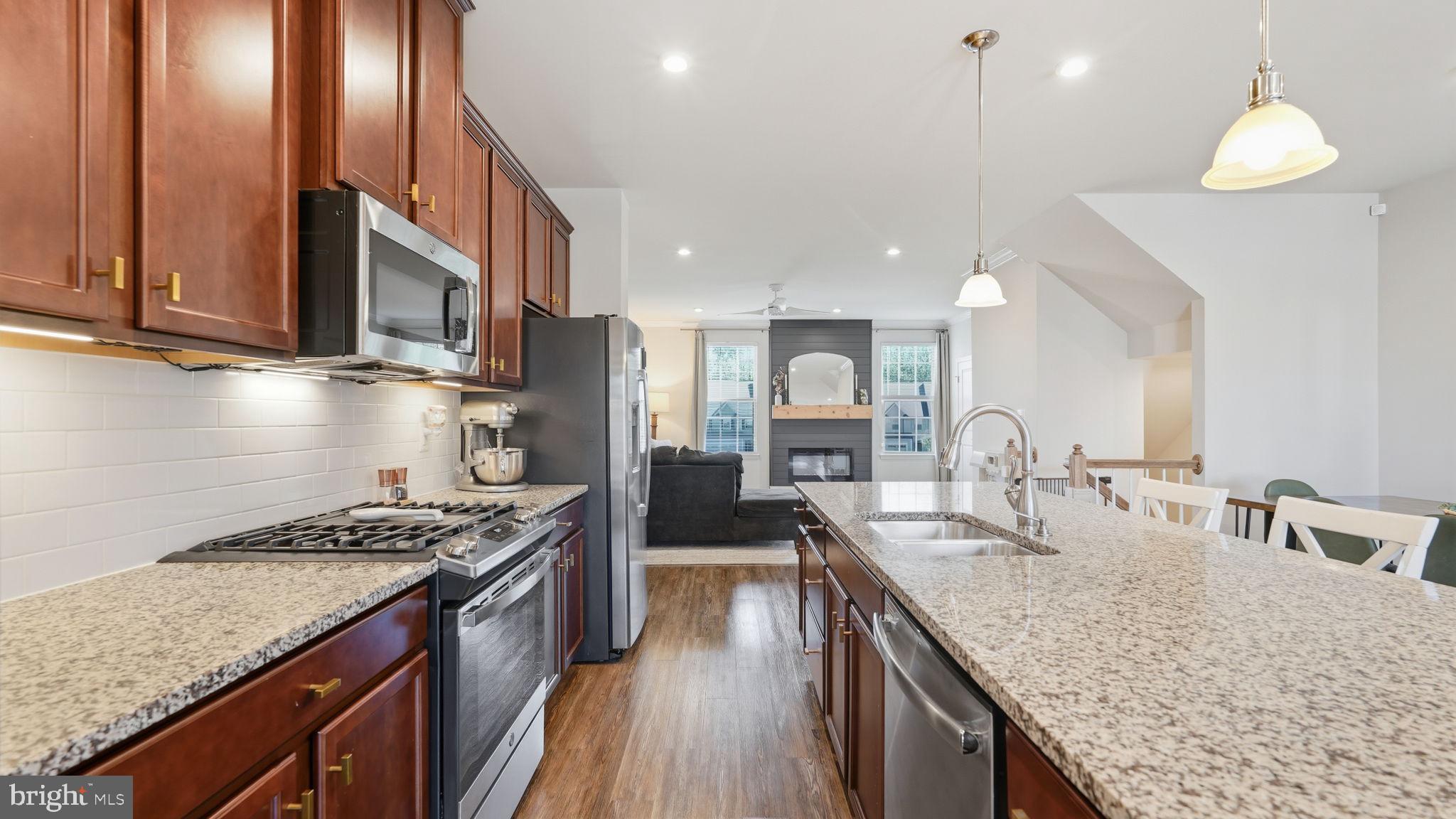 POTOMAC SHORES - Residential