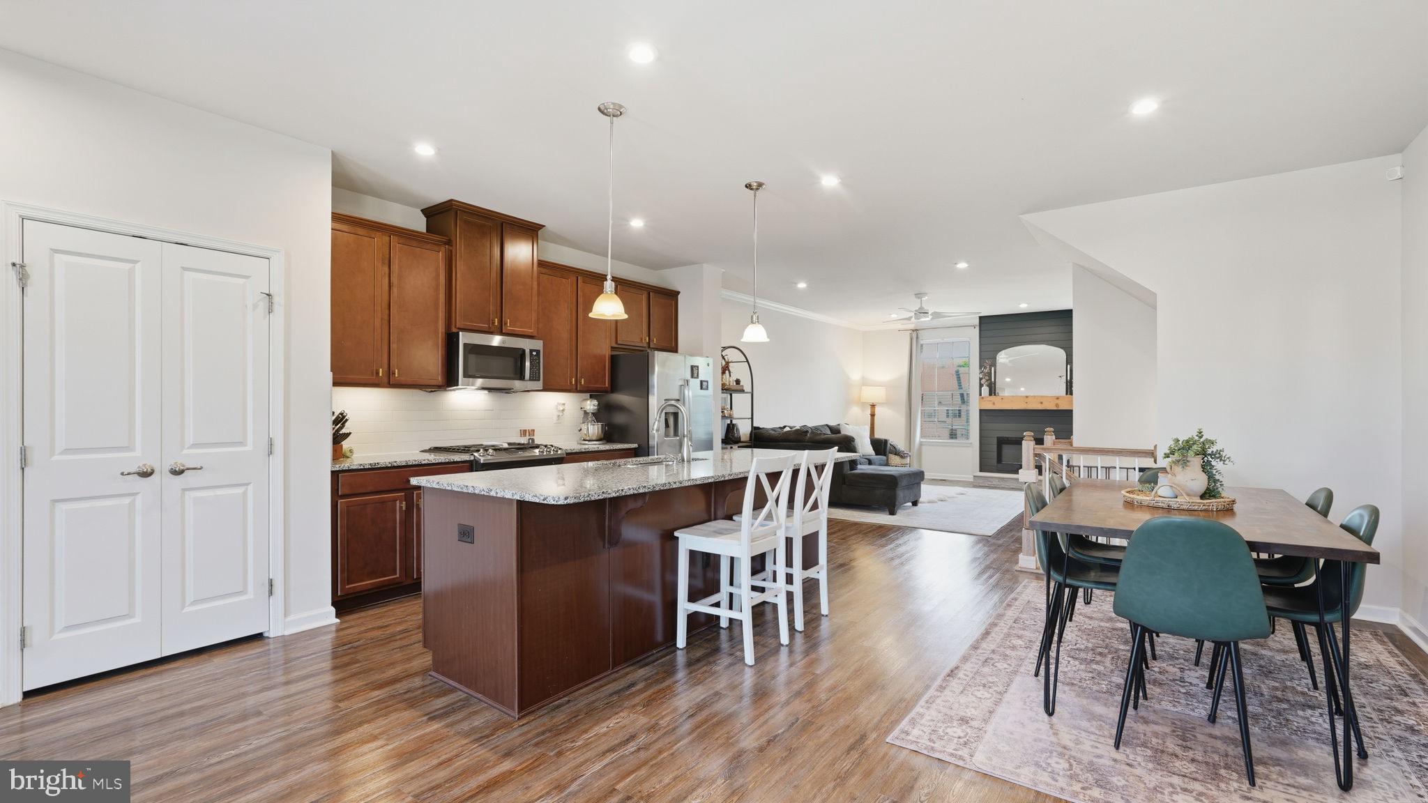 POTOMAC SHORES - Residential