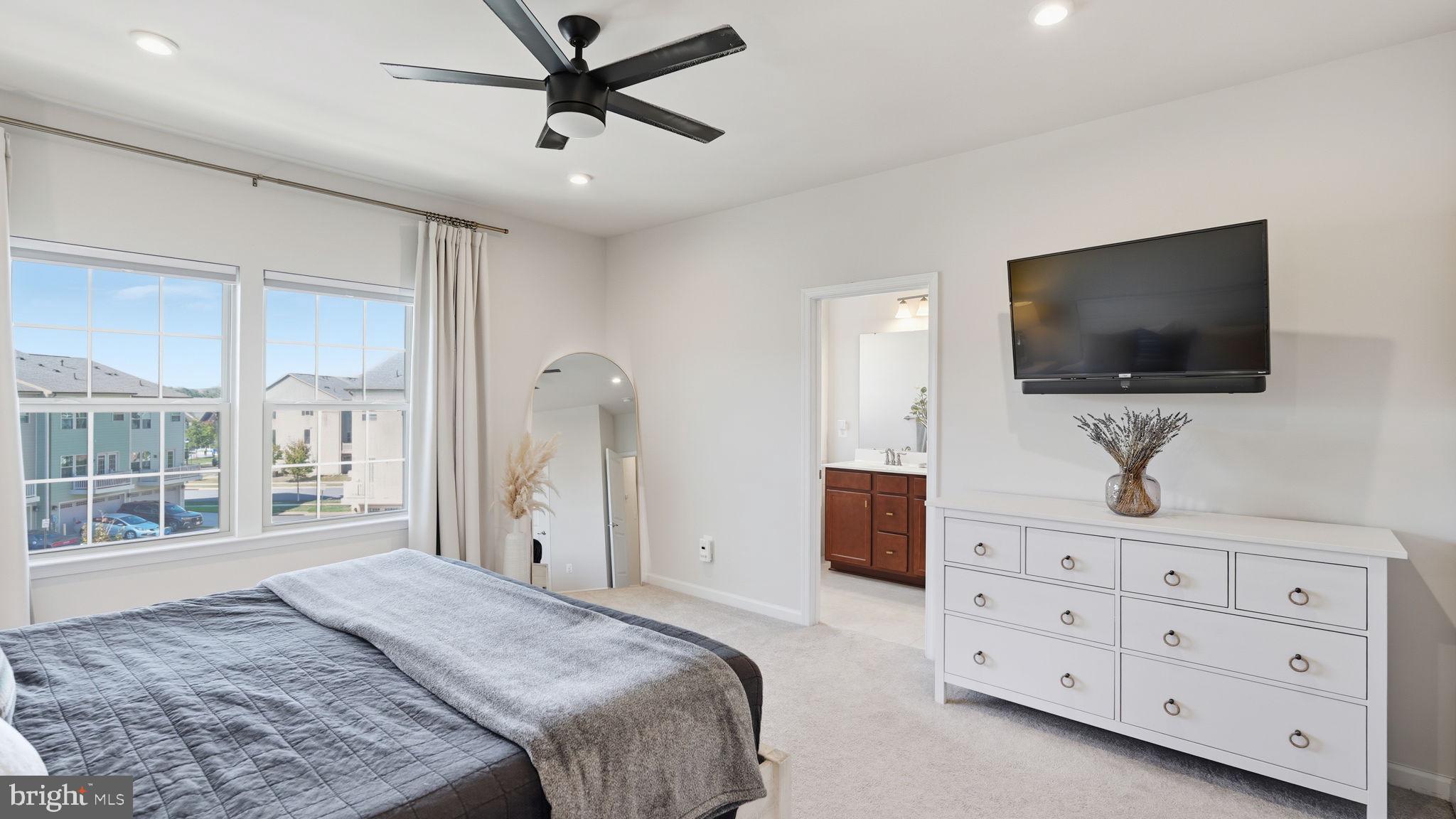 POTOMAC SHORES - Residential