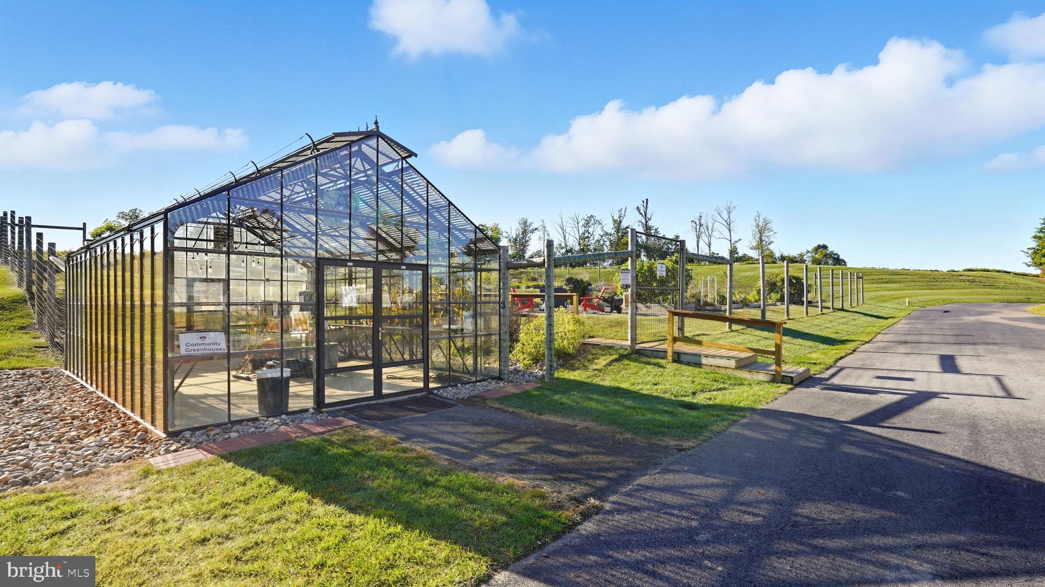 POTOMAC SHORES - Residential