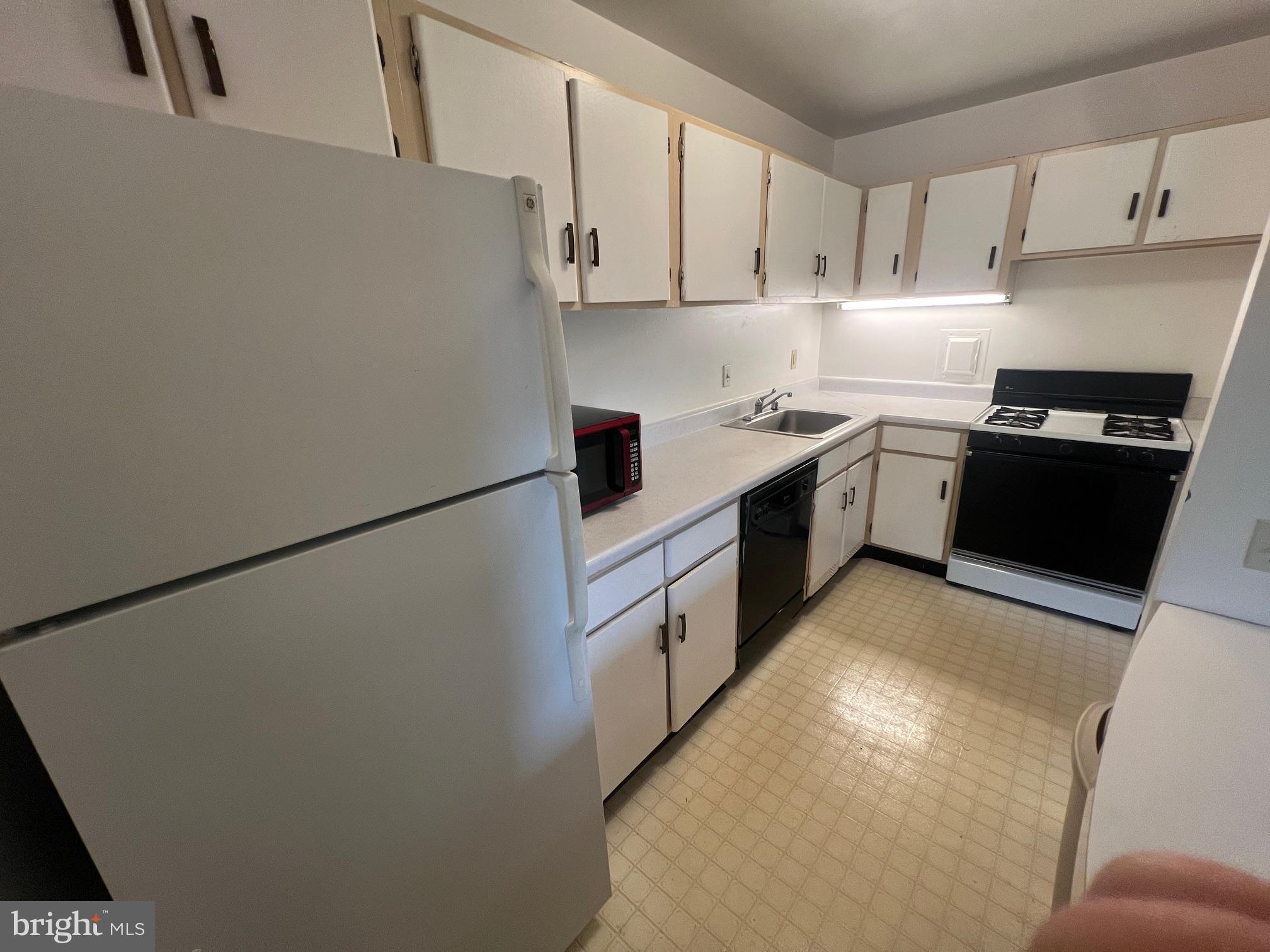 EDGEWOOD - Residential