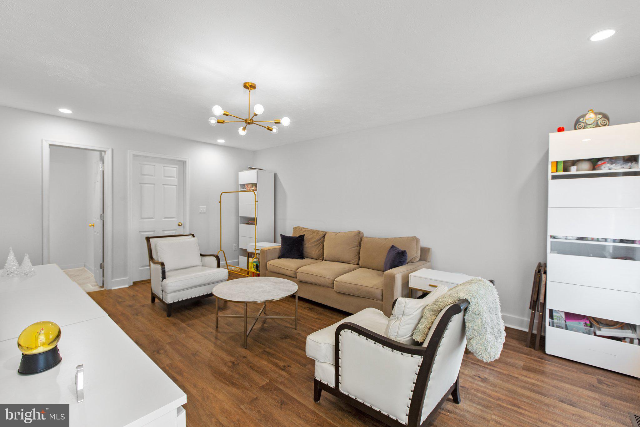 ARBOR GLEN - Residential