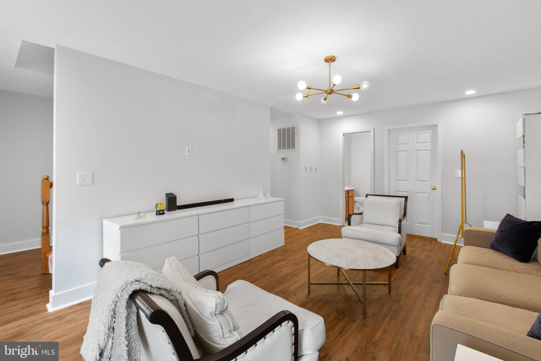 ARBOR GLEN - Residential