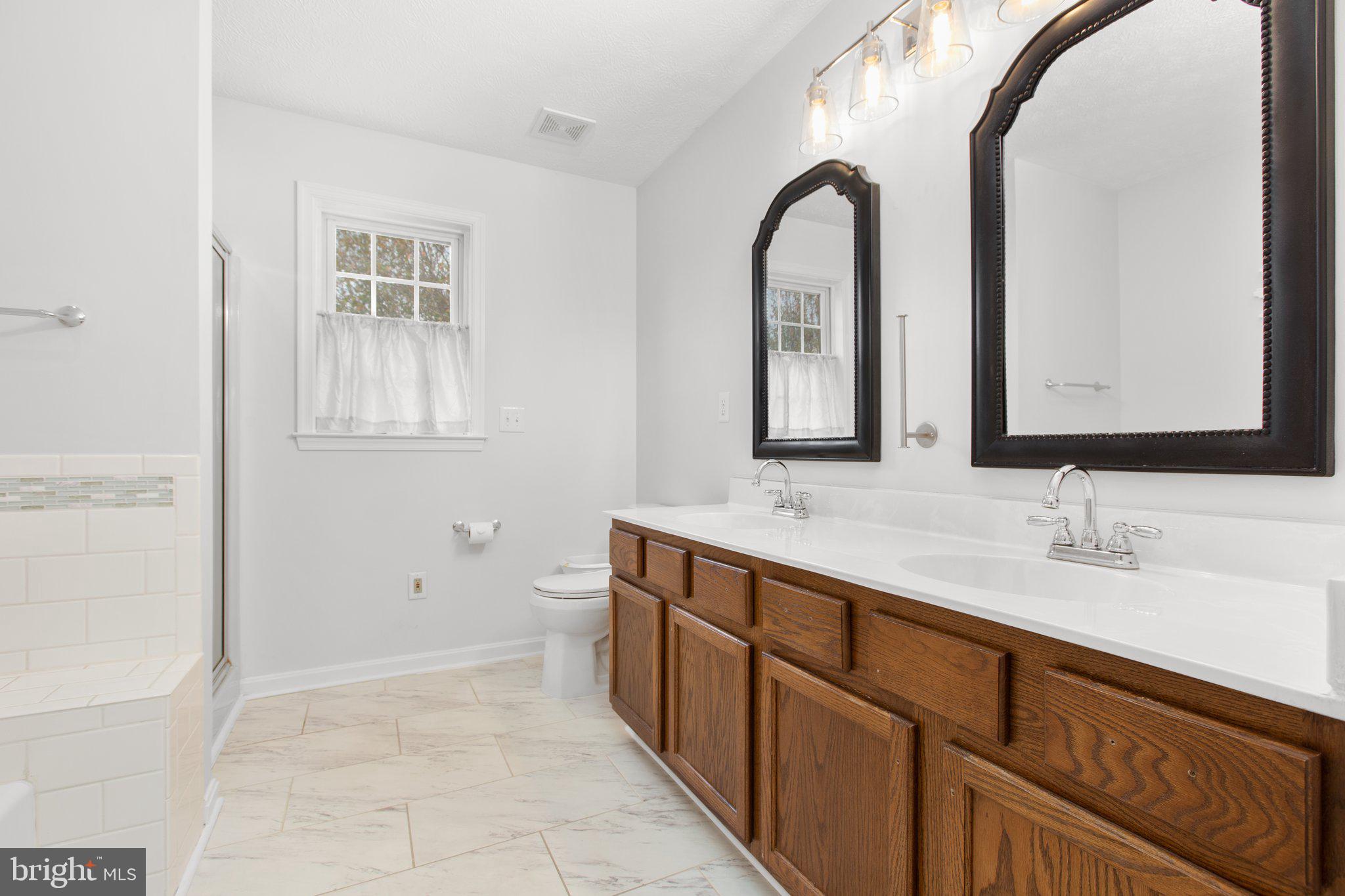 ARBOR GLEN - Residential