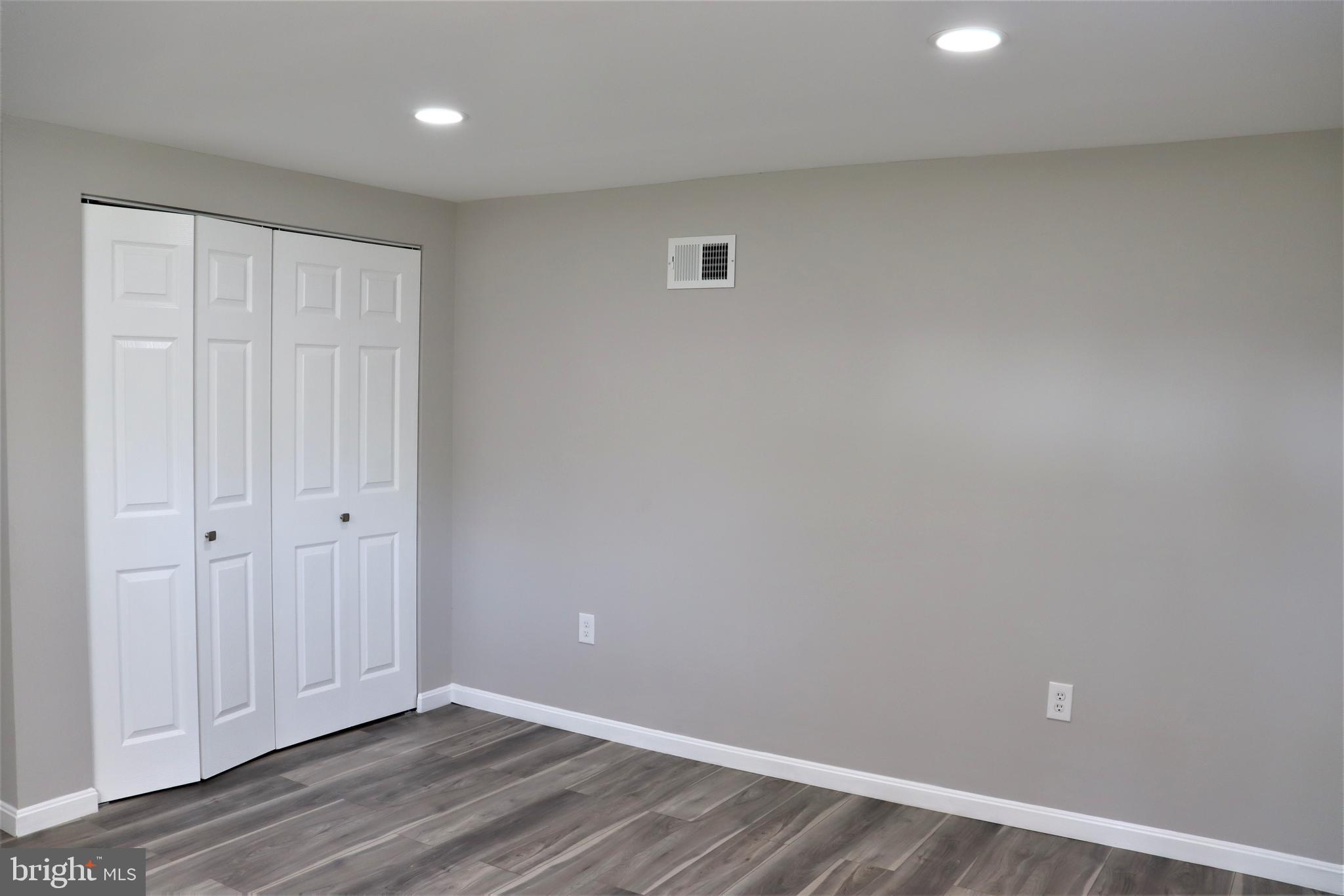 NORTH FORESTVILLE - Residential