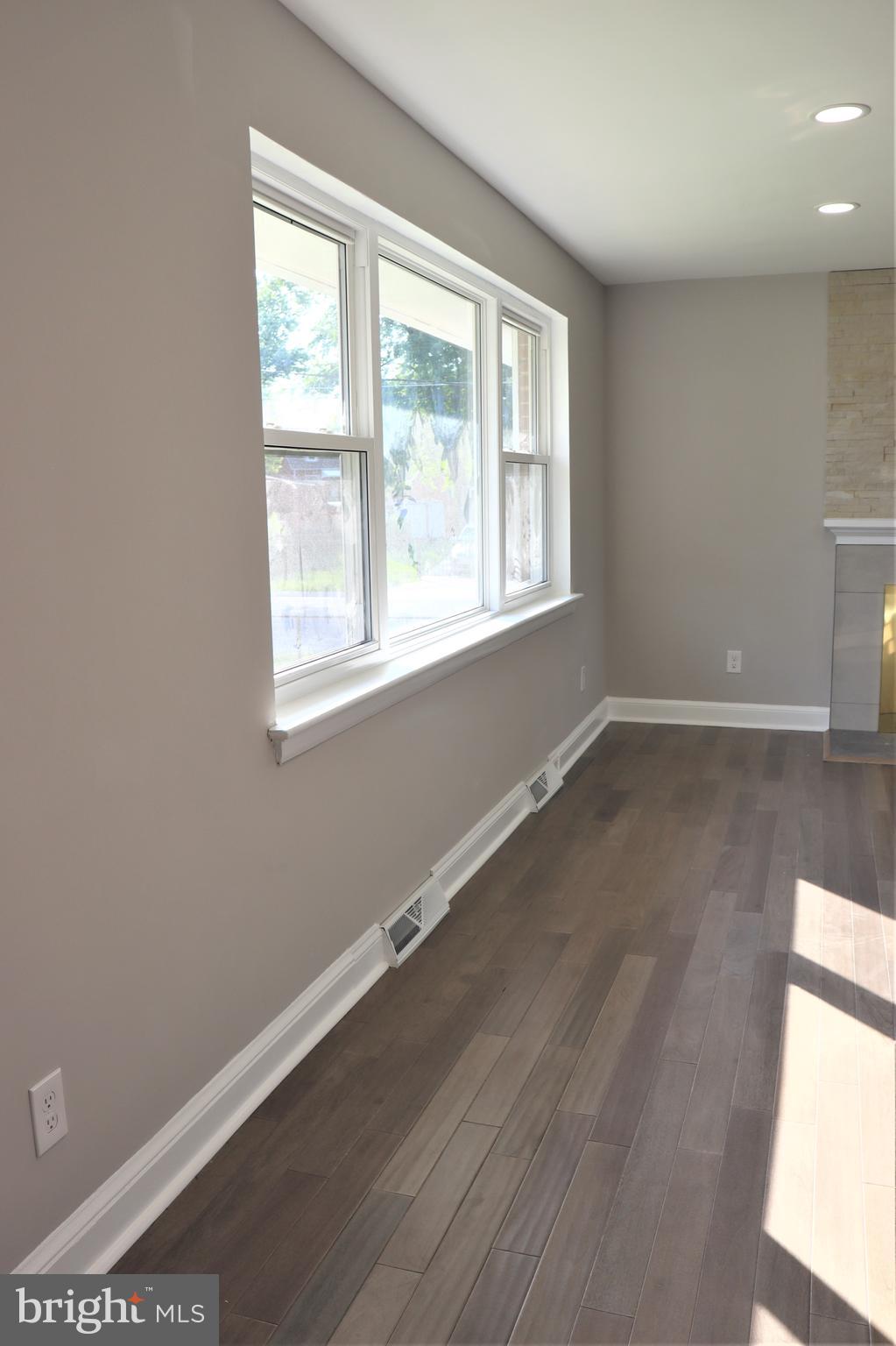 NORTH FORESTVILLE - Residential