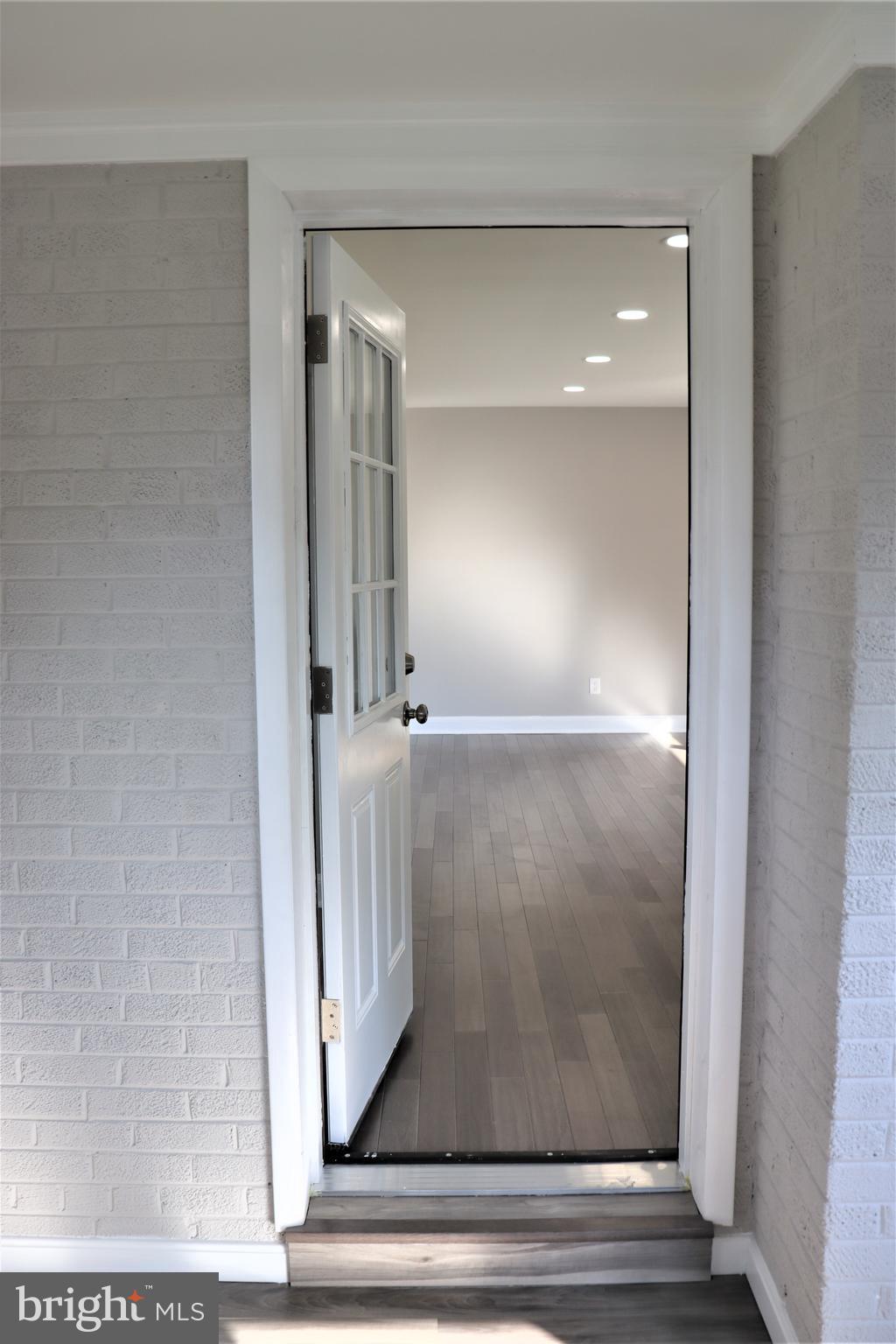 NORTH FORESTVILLE - Residential