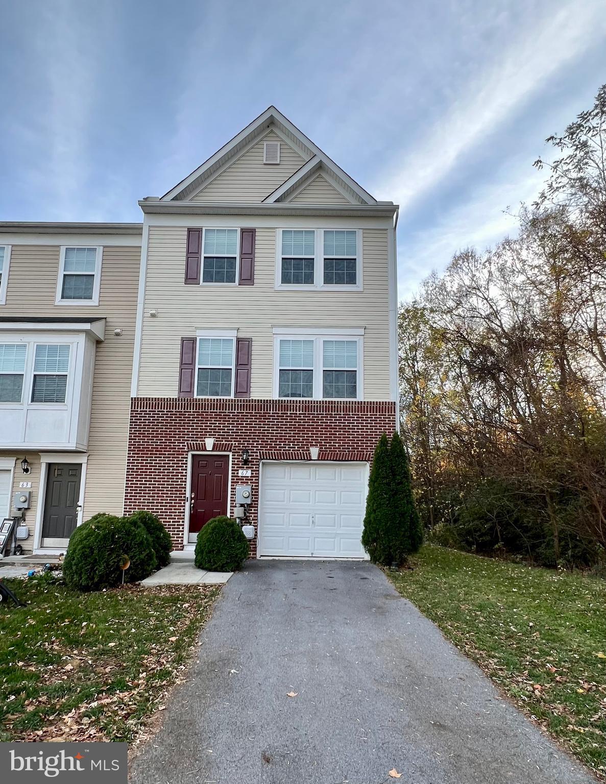 STONEBROOK VILLAGE - Residential Lease