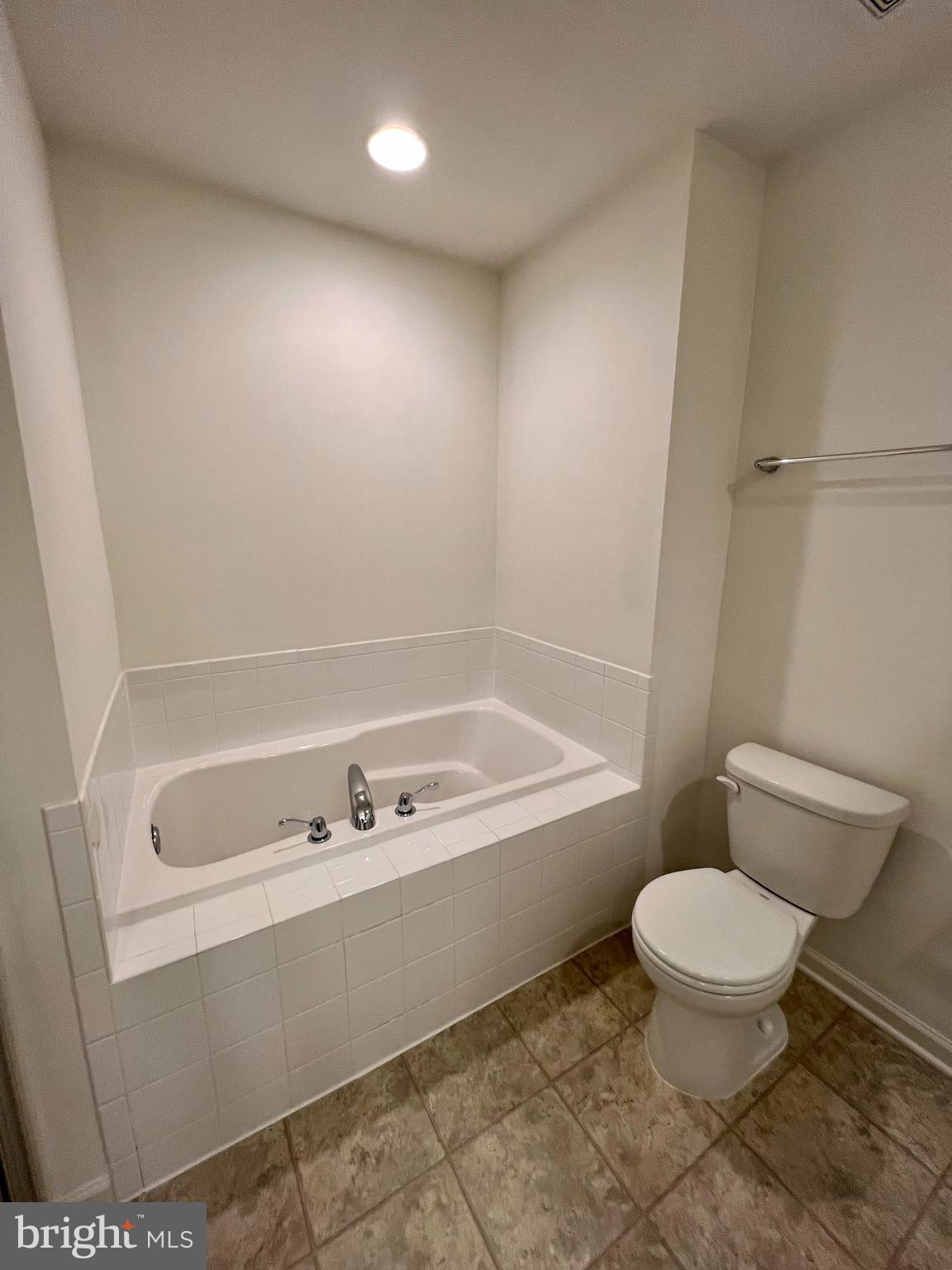 STONEBROOK VILLAGE - Residential Lease