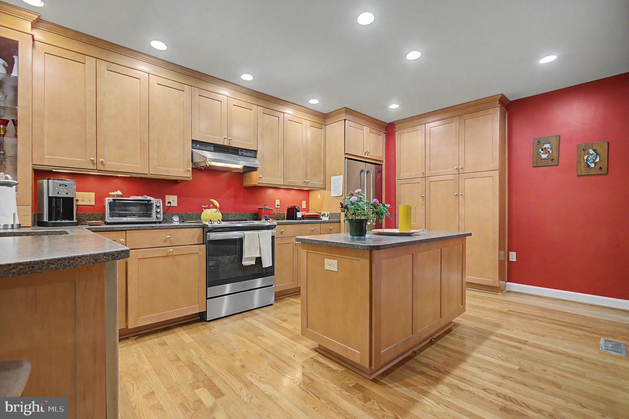 Property Search 2616 VANTAGE COVE