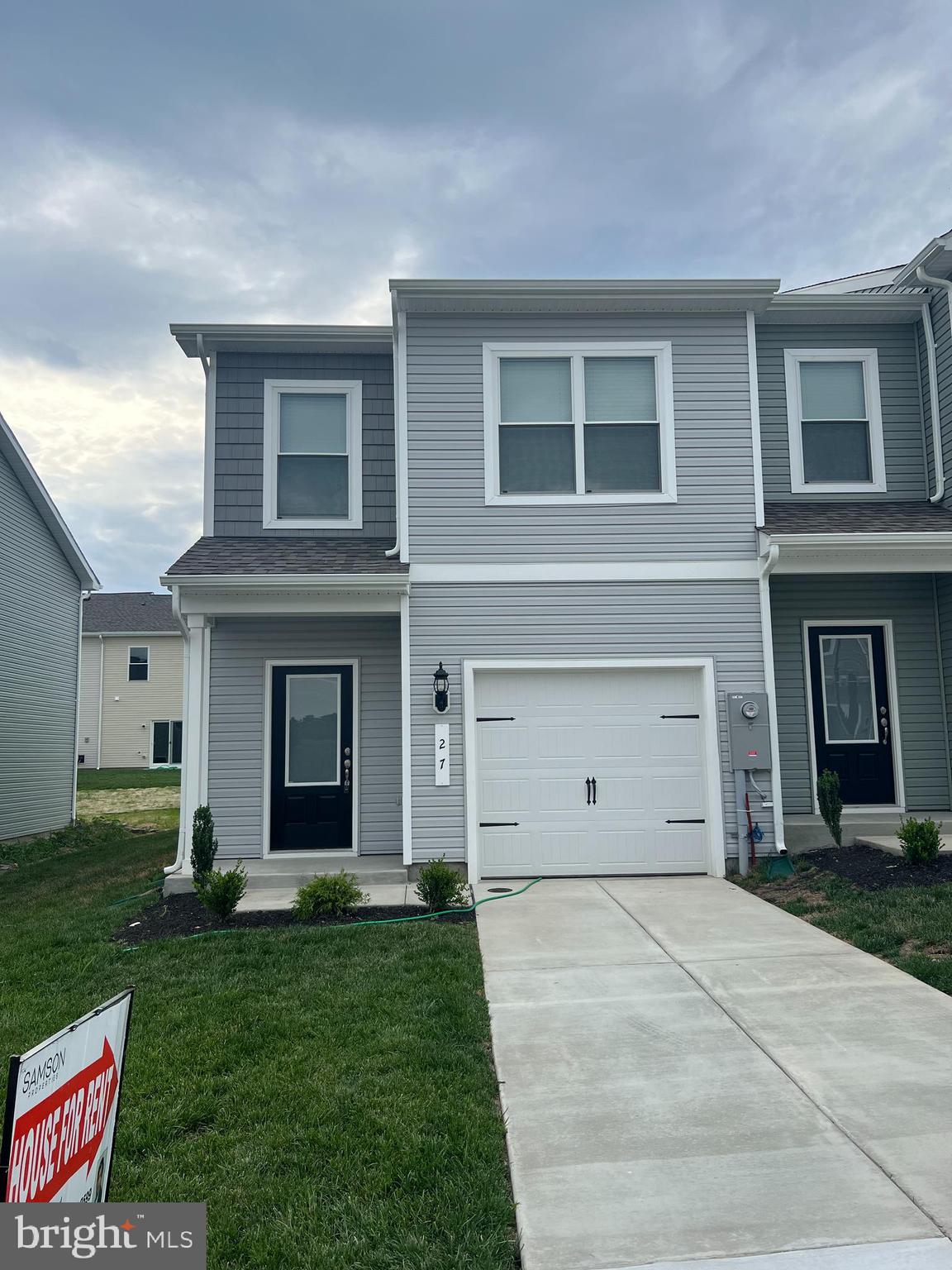 HOMEPLACE AT RIVERSIDE - Residential Lease