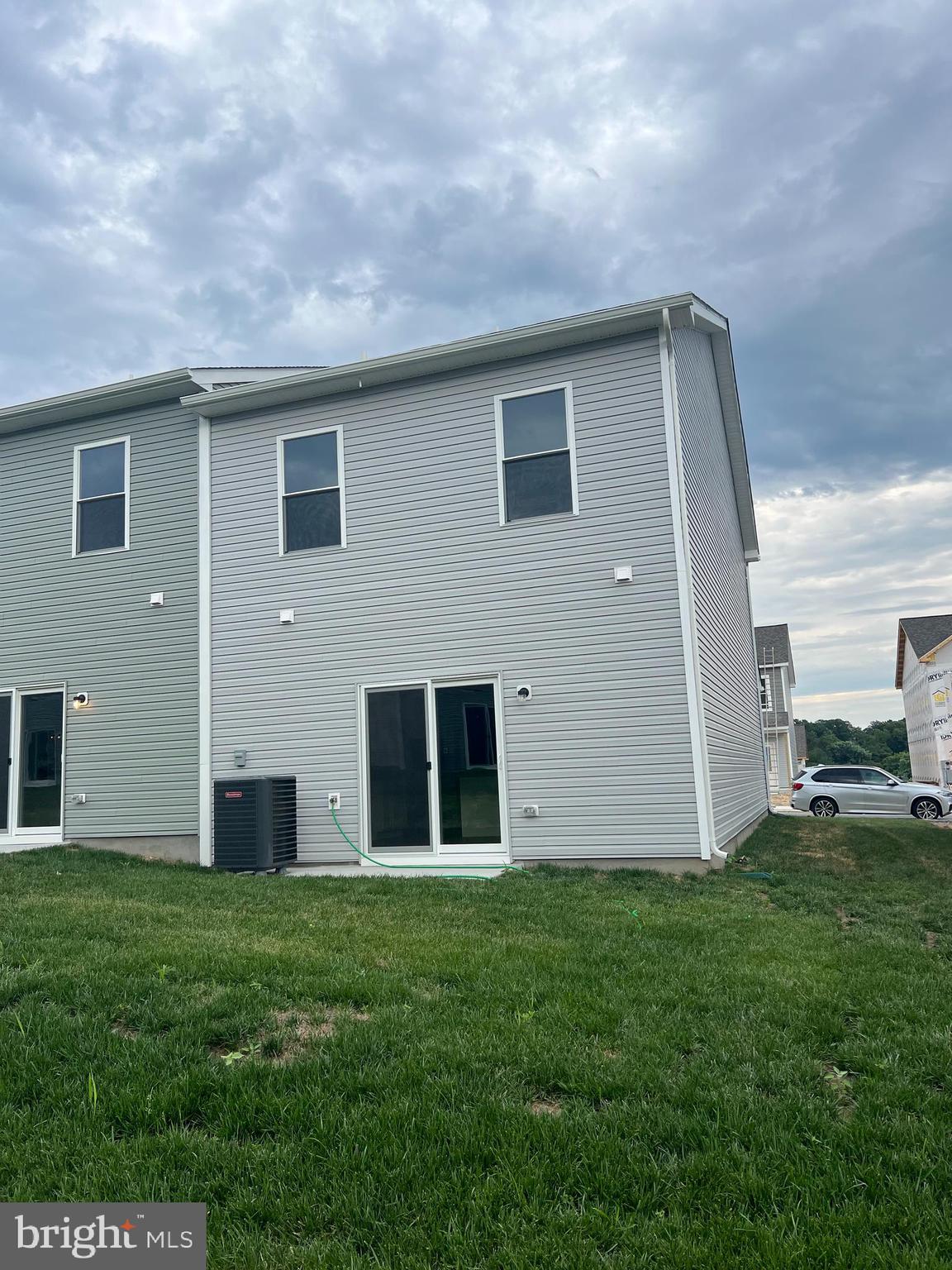 HOMEPLACE AT RIVERSIDE - Residential Lease