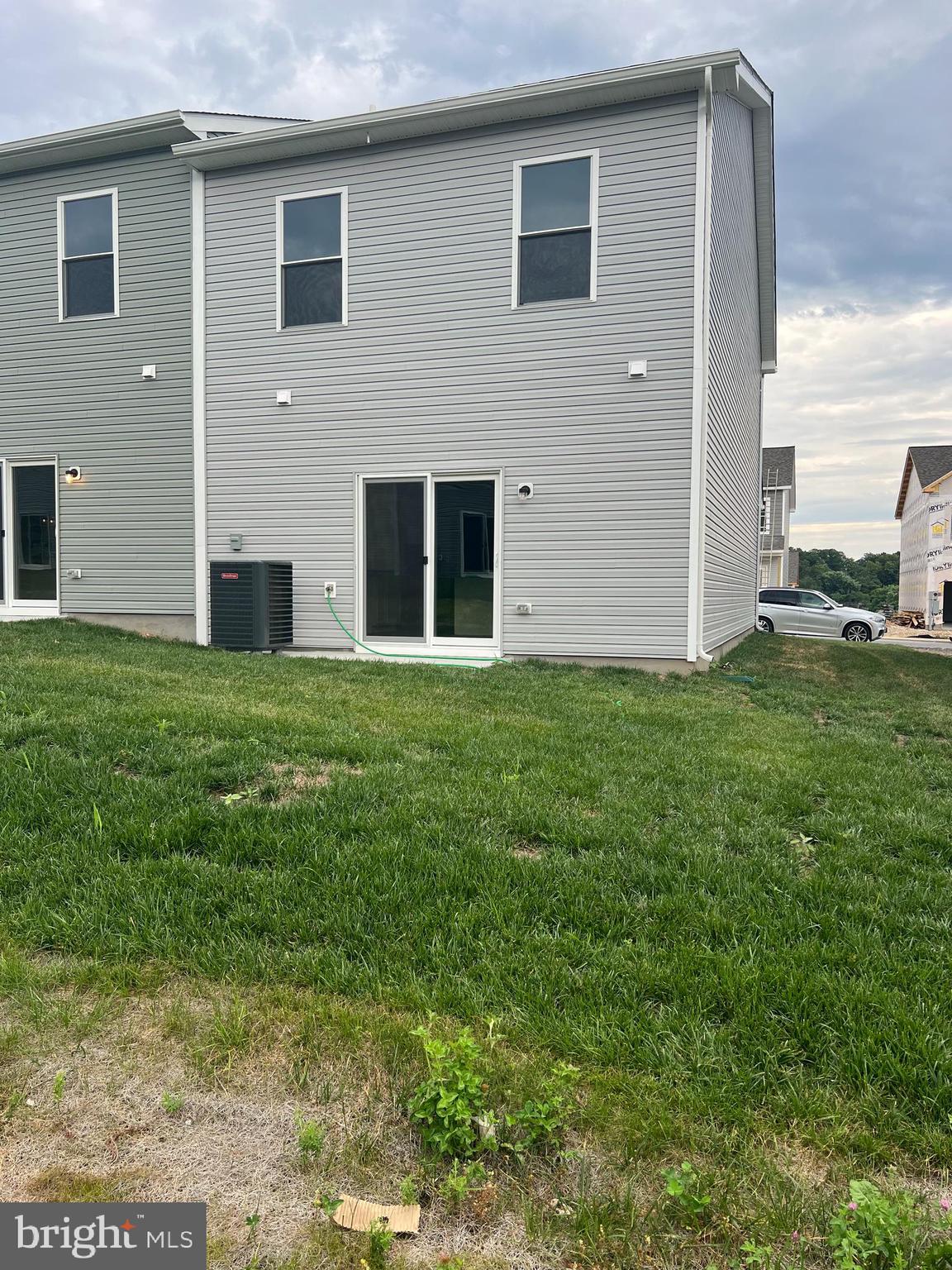 HOMEPLACE AT RIVERSIDE - Residential Lease