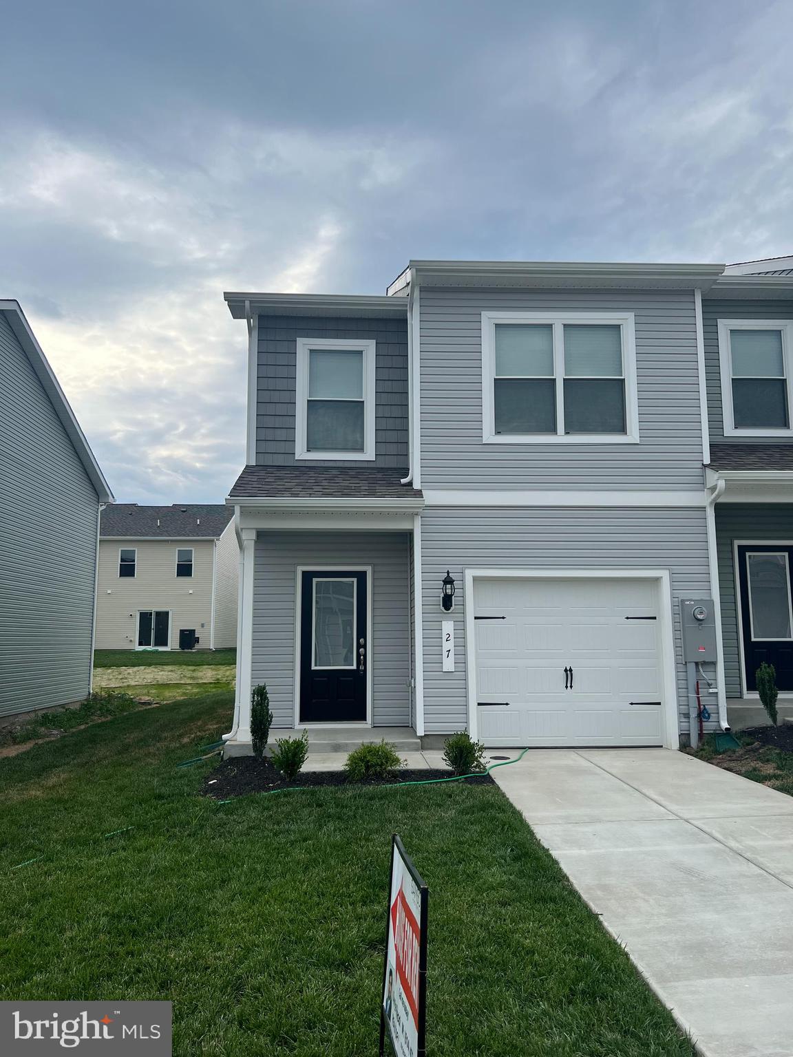 HOMEPLACE AT RIVERSIDE - Residential Lease