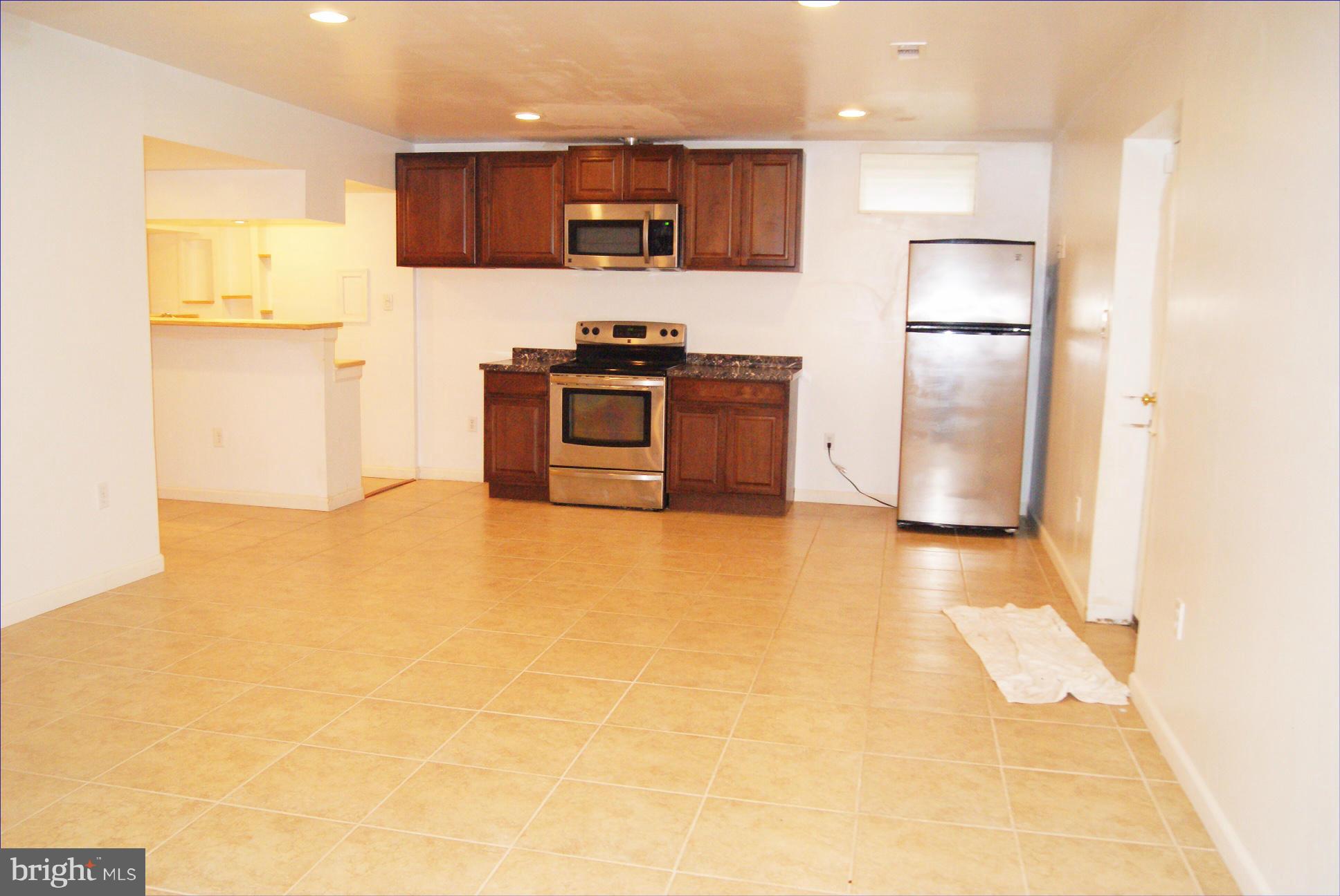 COLES RUN/PARKWAY WEST - Residential Lease