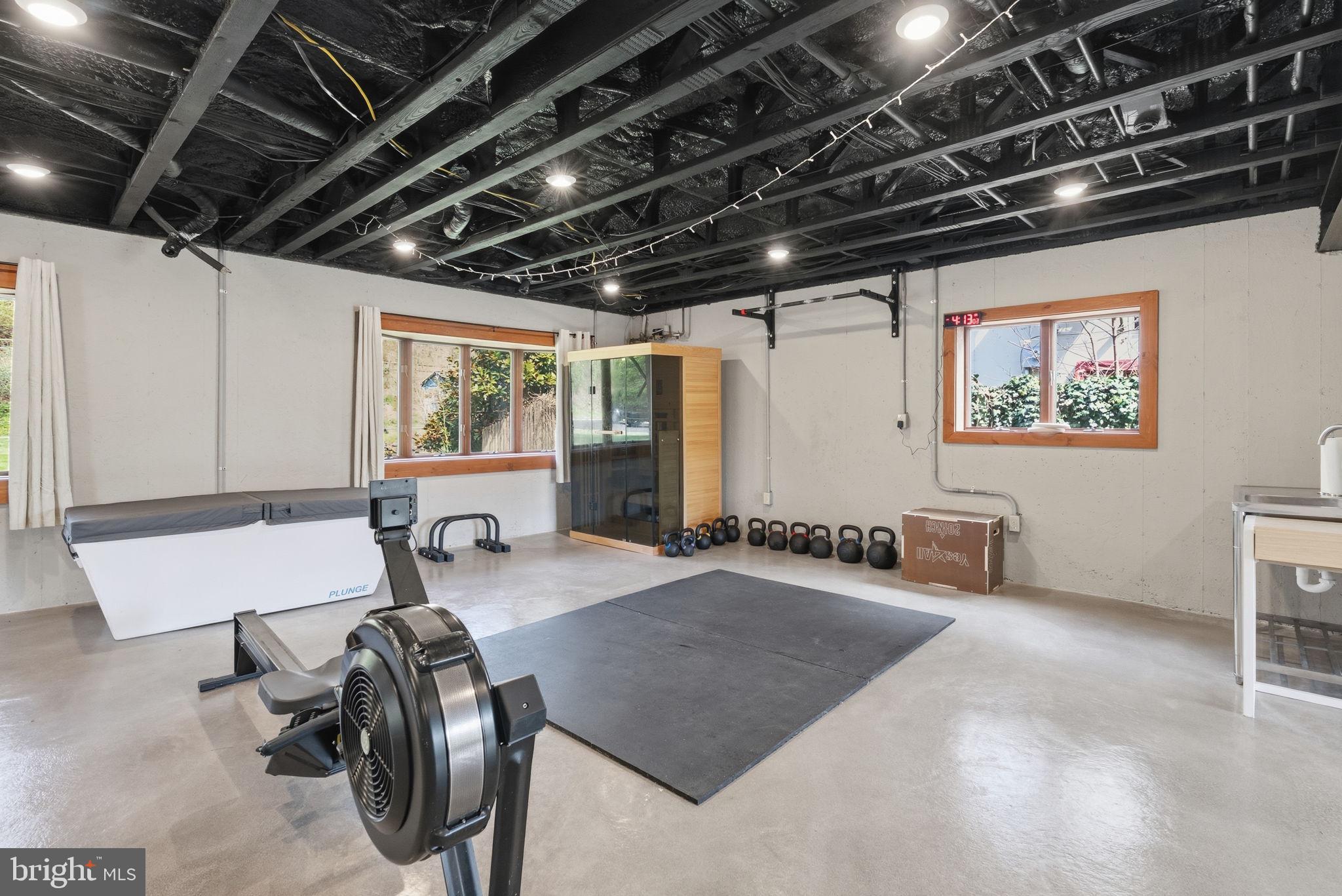 PORT INDIAN - Residential