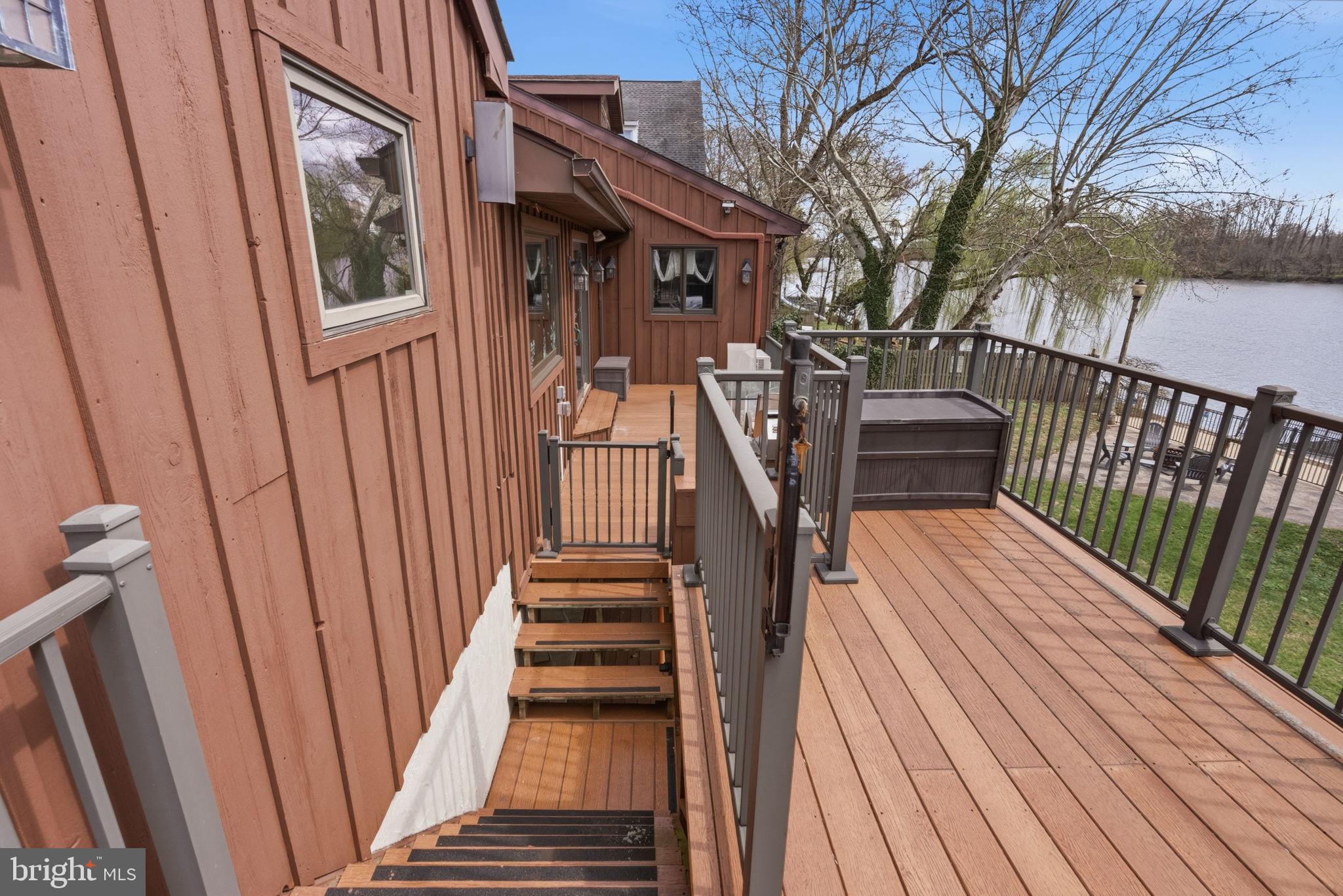 PORT INDIAN - Residential