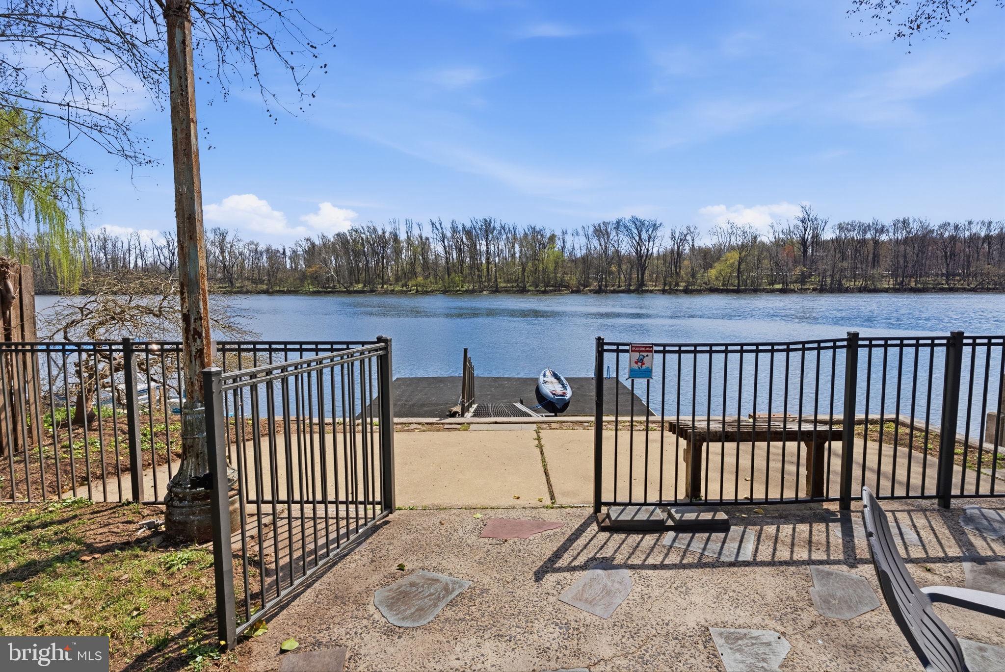 PORT INDIAN - Residential