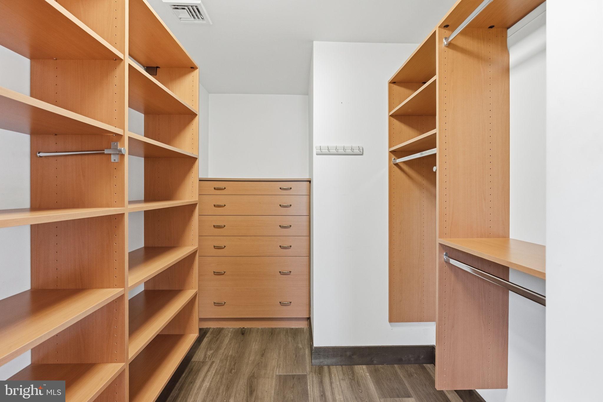 PORT INDIAN - Residential