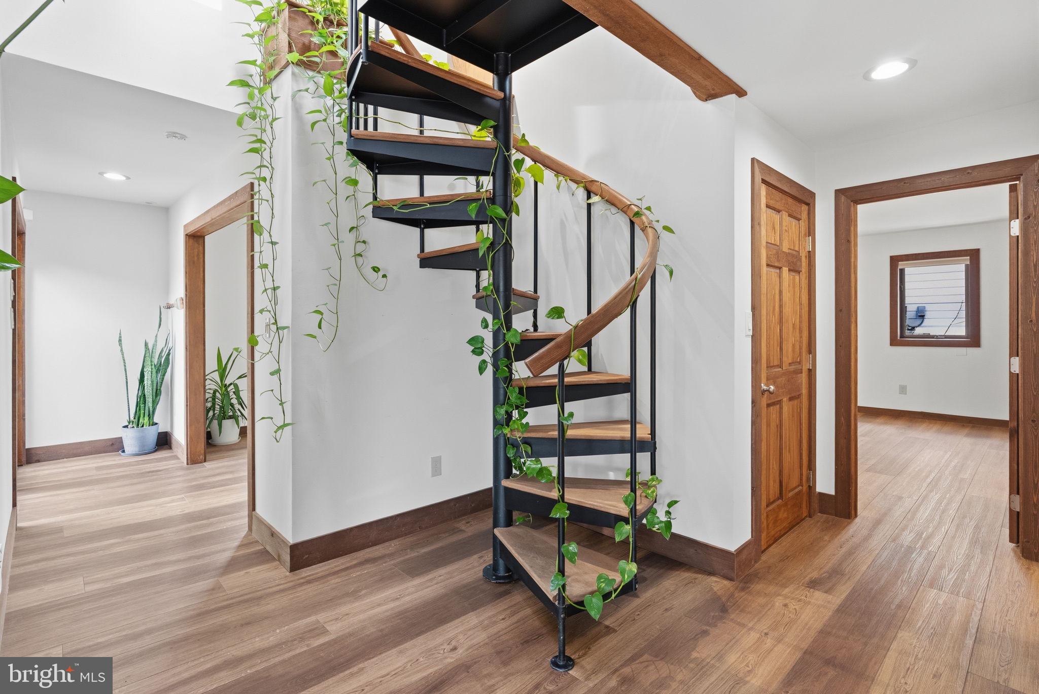 PORT INDIAN - Residential