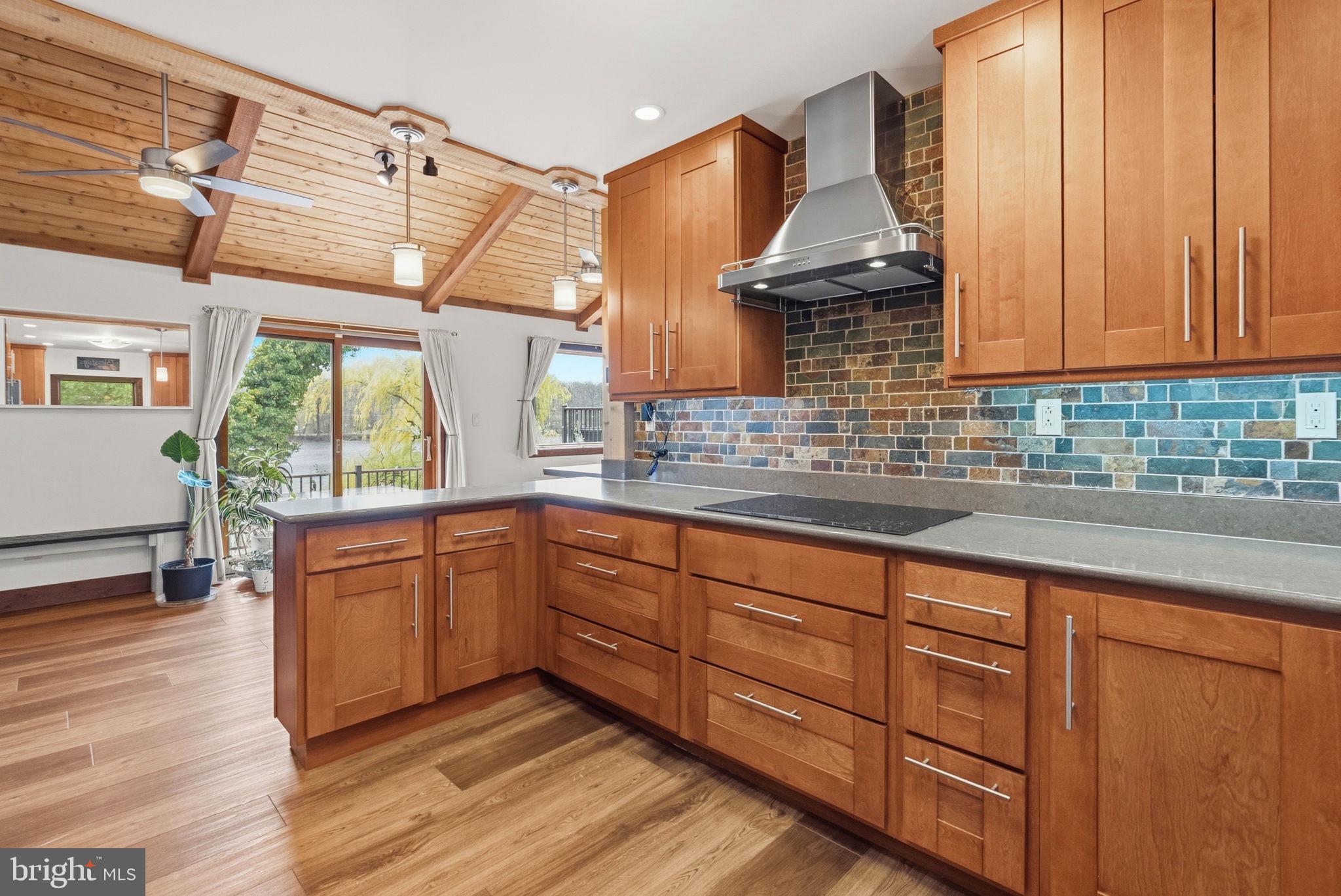 PORT INDIAN - Residential