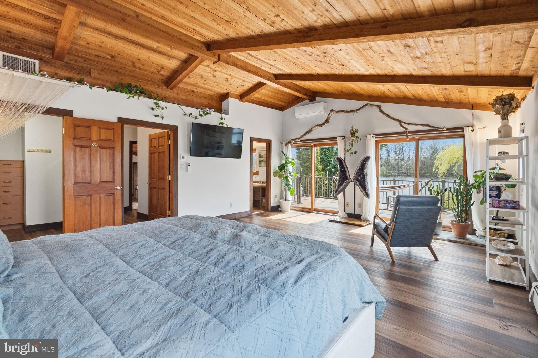 PORT INDIAN - Residential