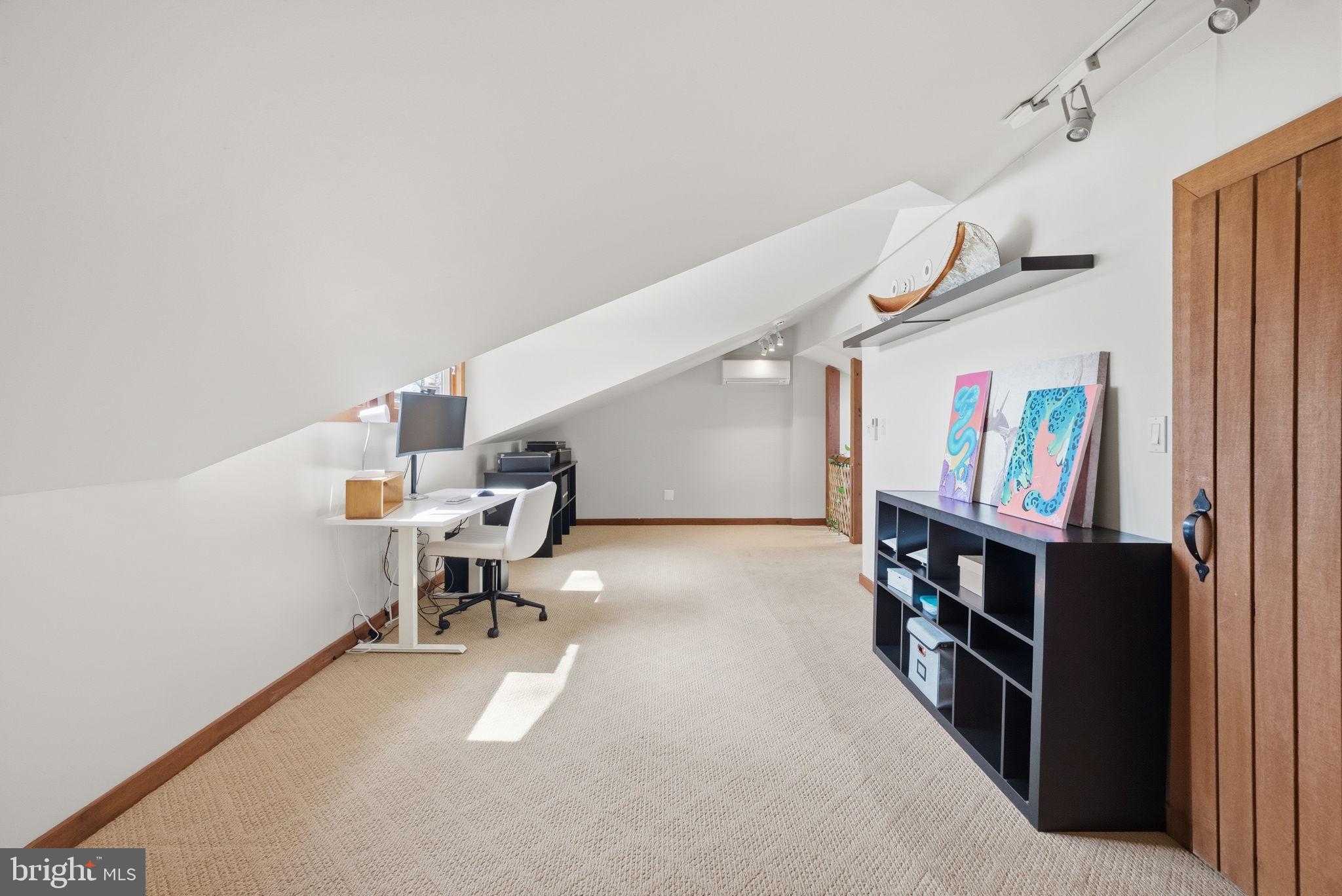 PORT INDIAN - Residential