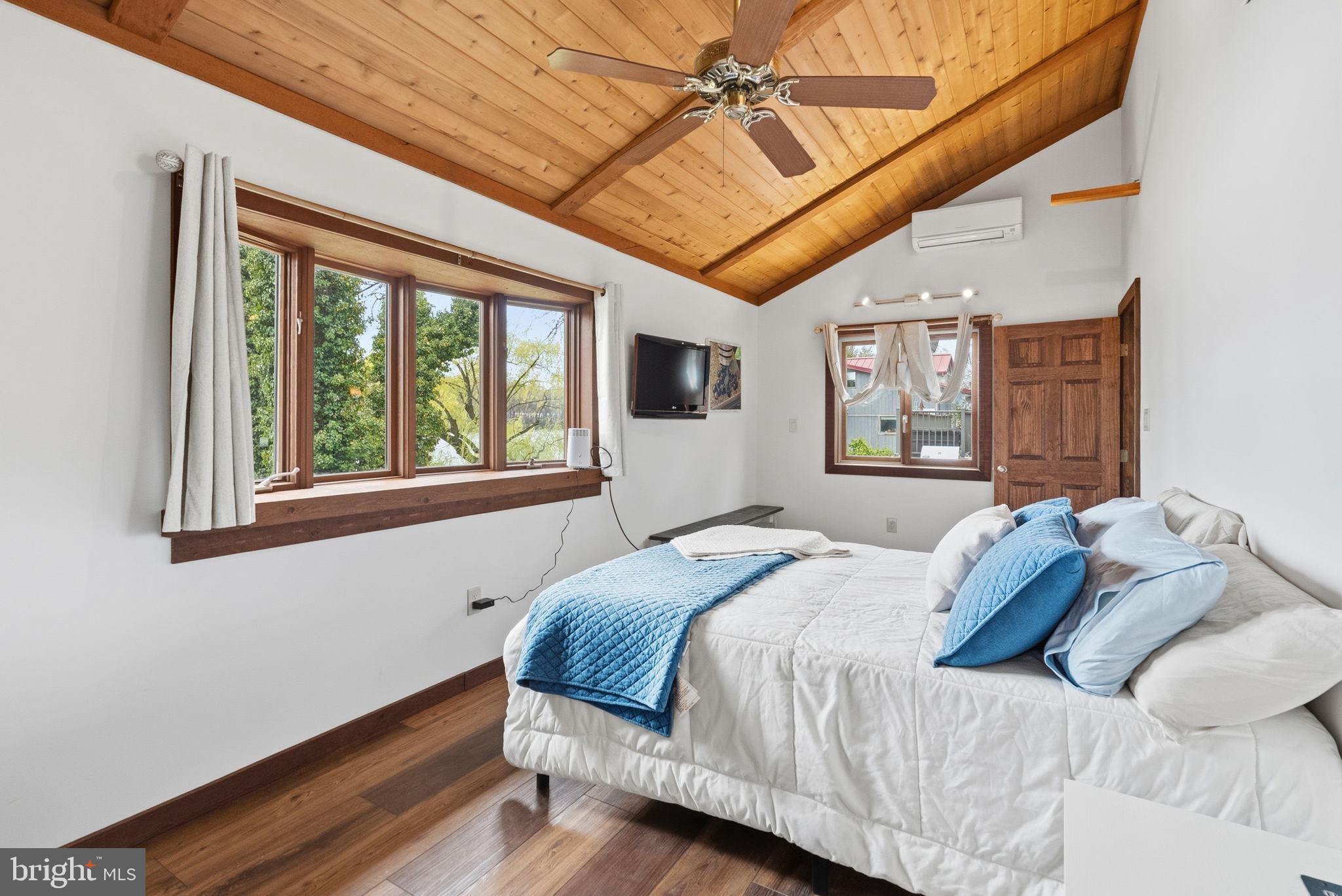 PORT INDIAN - Residential