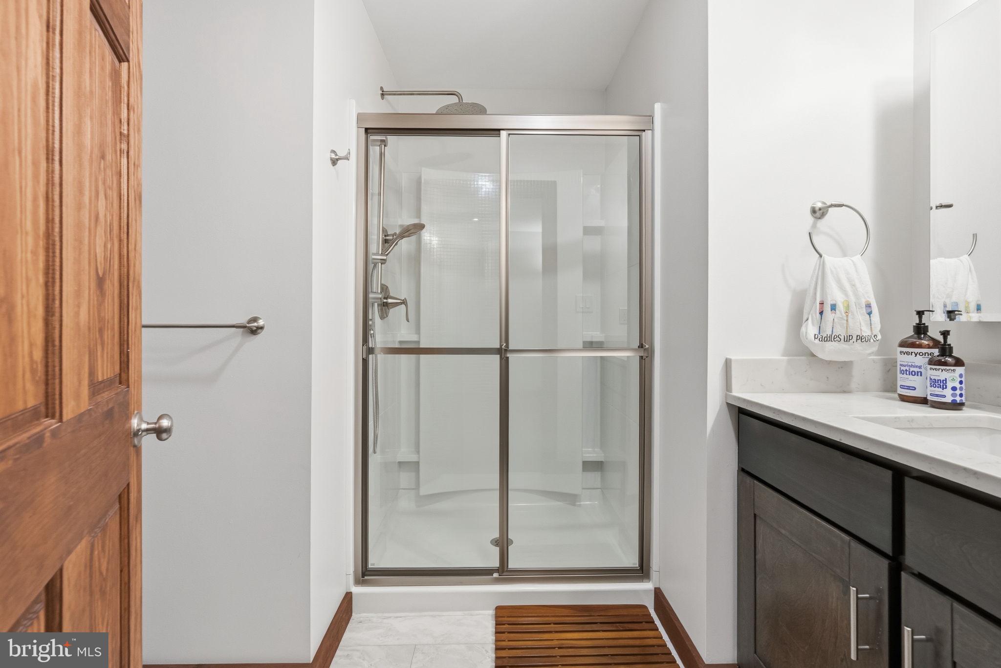 PORT INDIAN - Residential