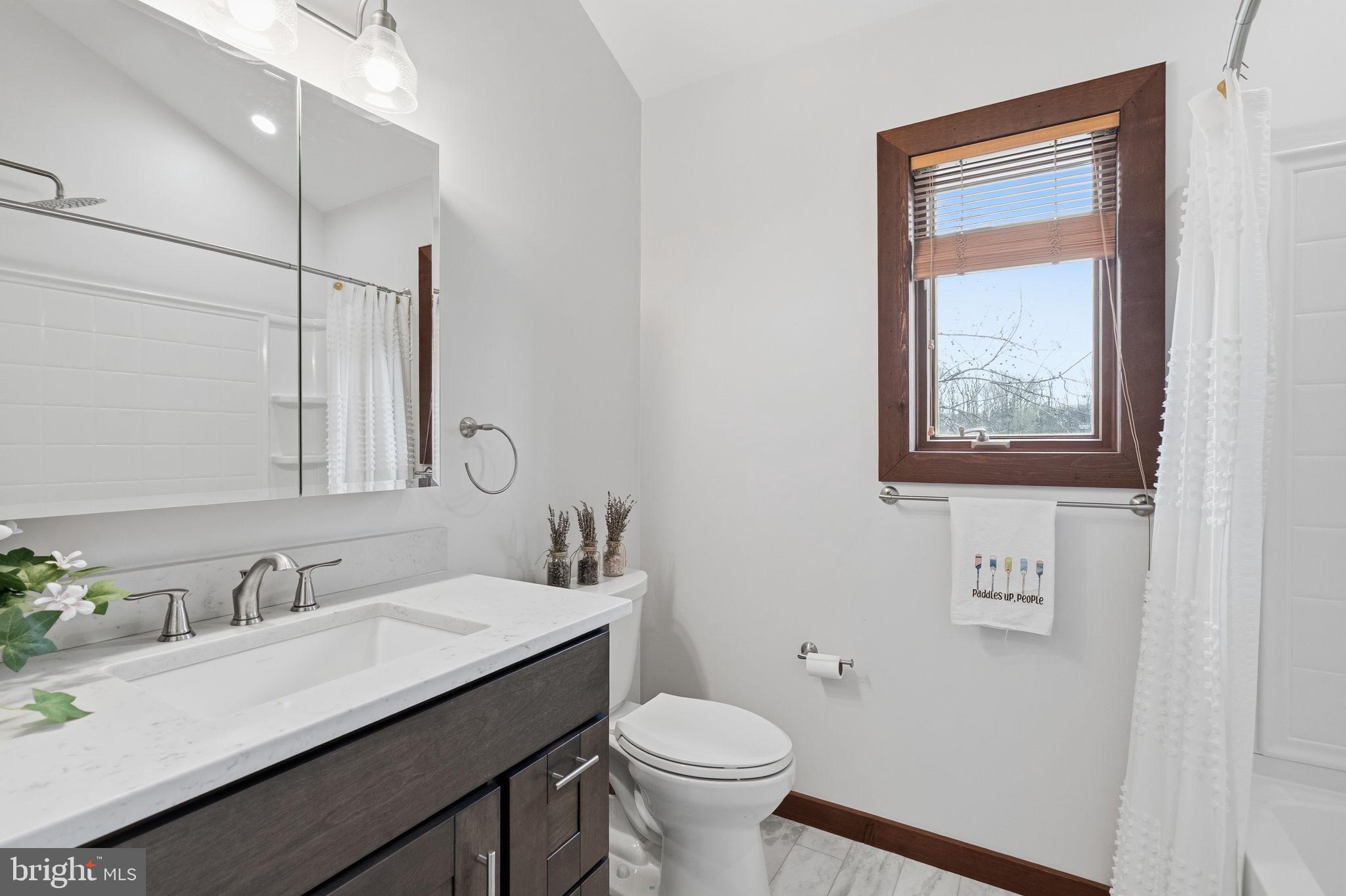 PORT INDIAN - Residential