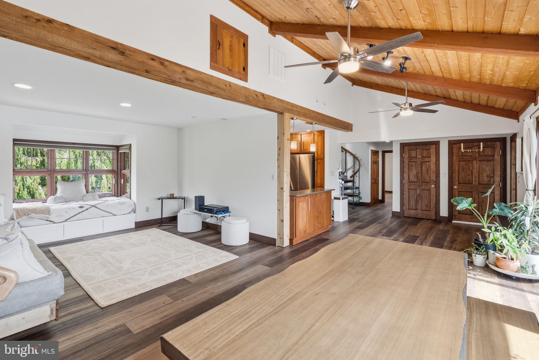 PORT INDIAN - Residential