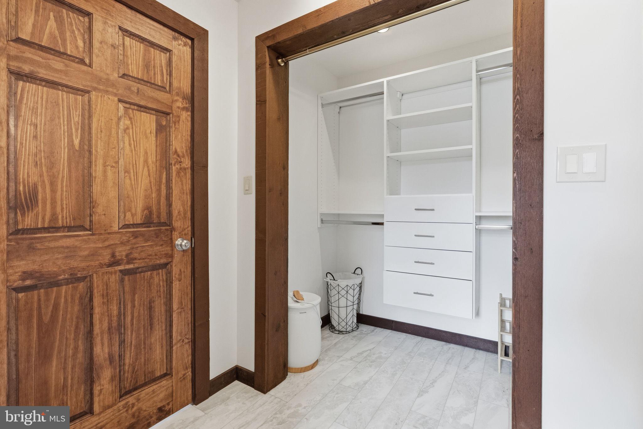 PORT INDIAN - Residential