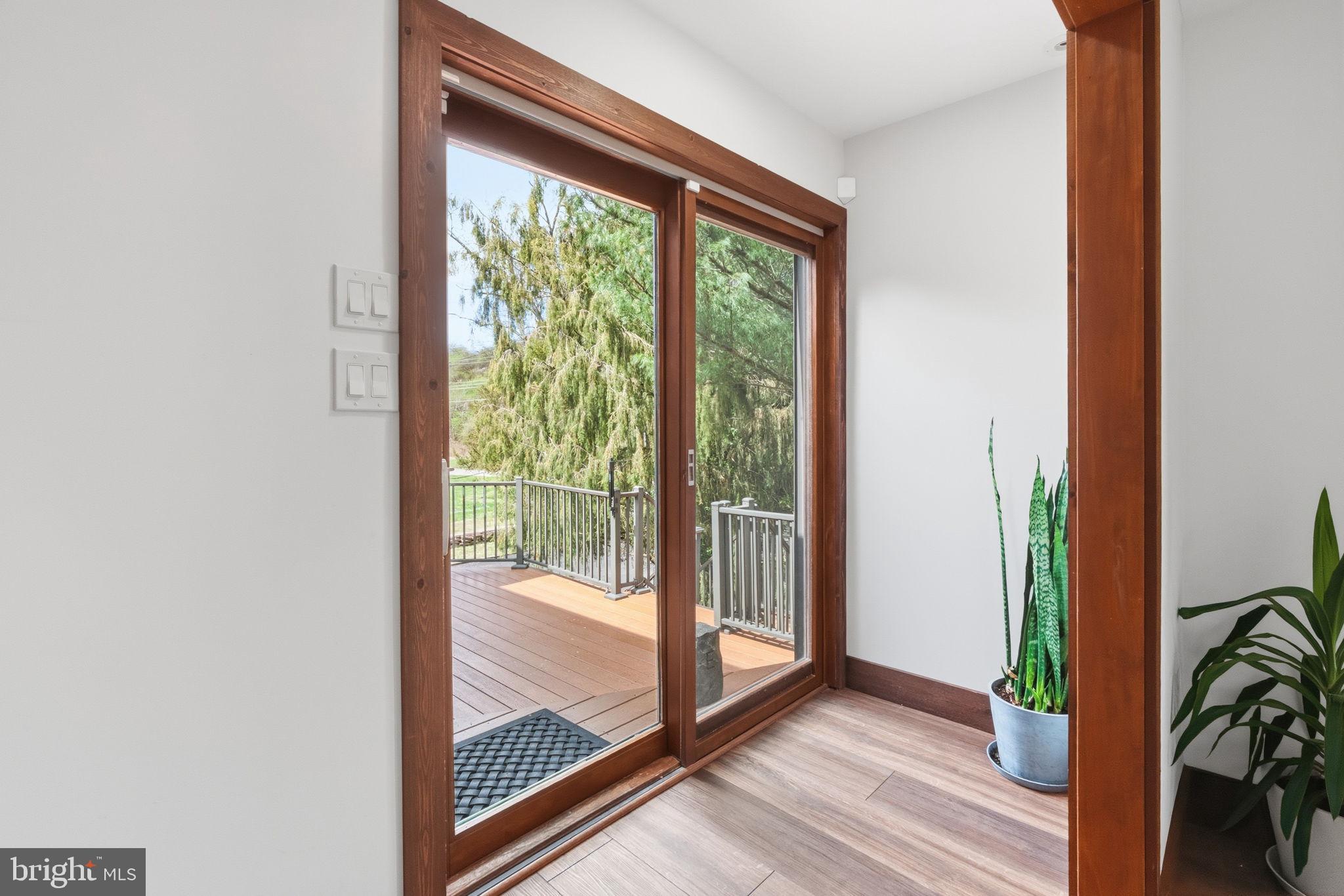 PORT INDIAN - Residential