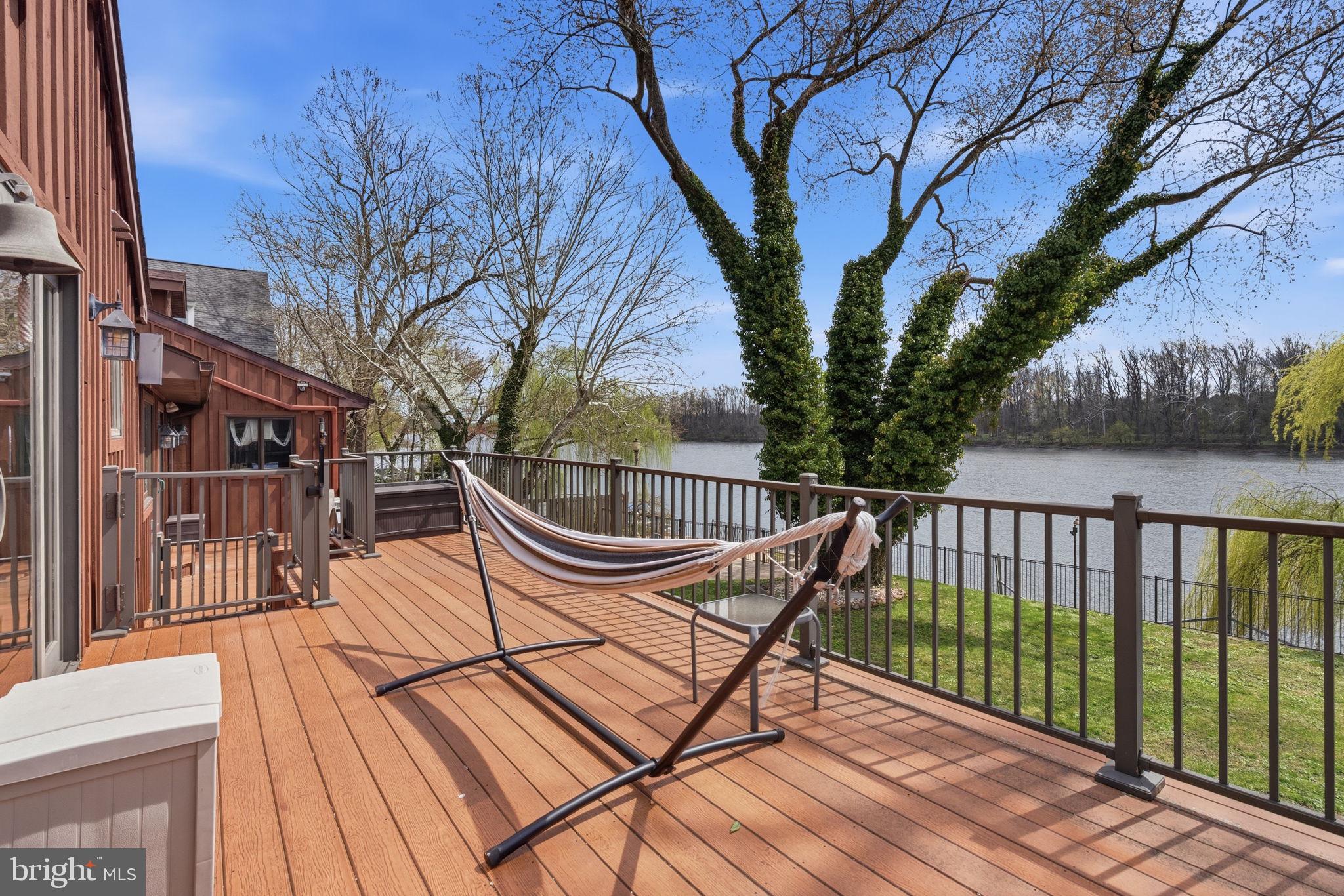 PORT INDIAN - Residential