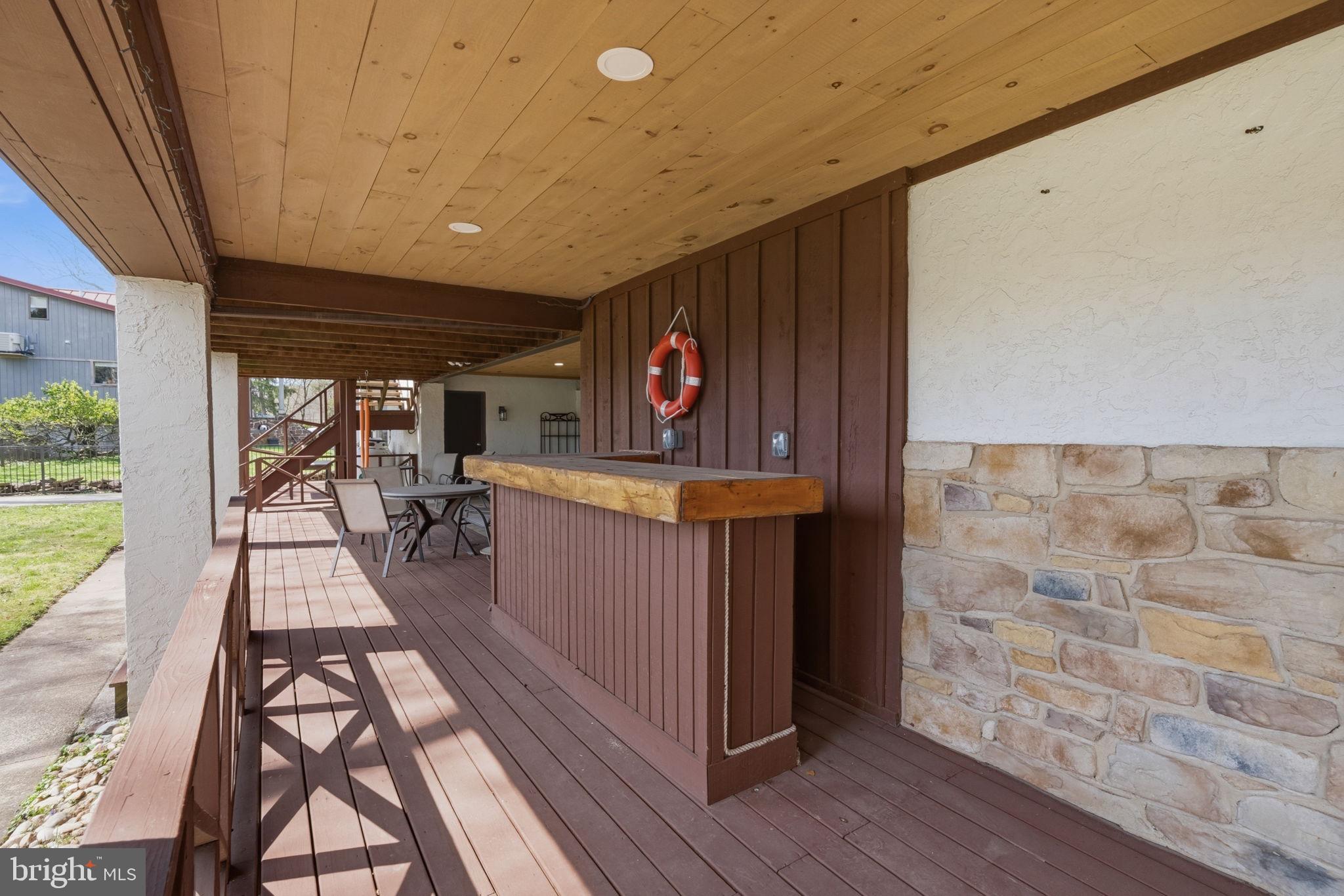 PORT INDIAN - Residential