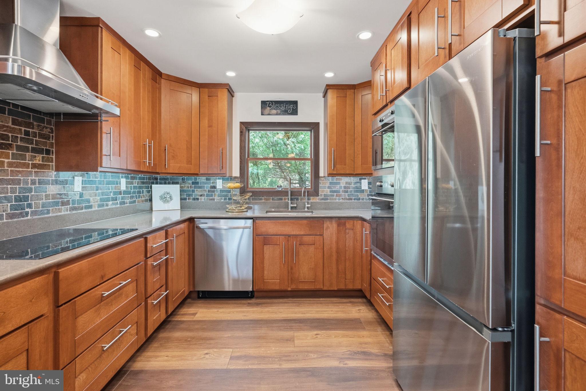 PORT INDIAN - Residential