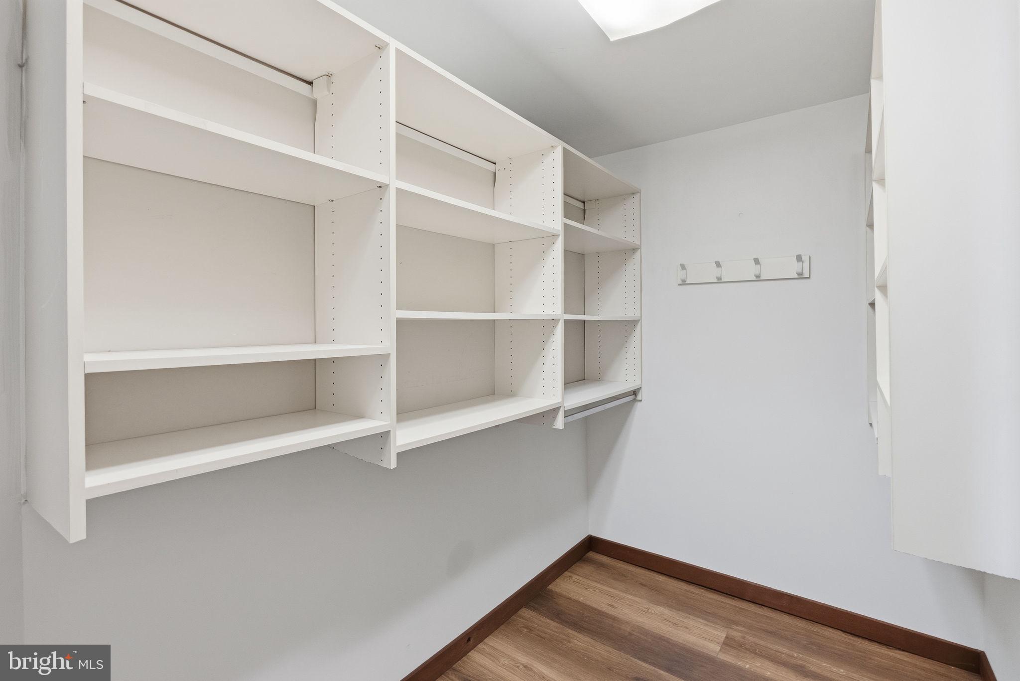 PORT INDIAN - Residential