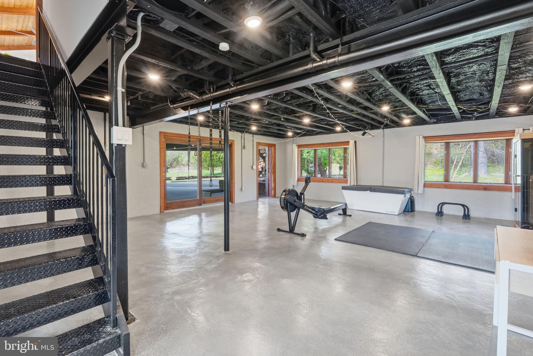 PORT INDIAN - Residential