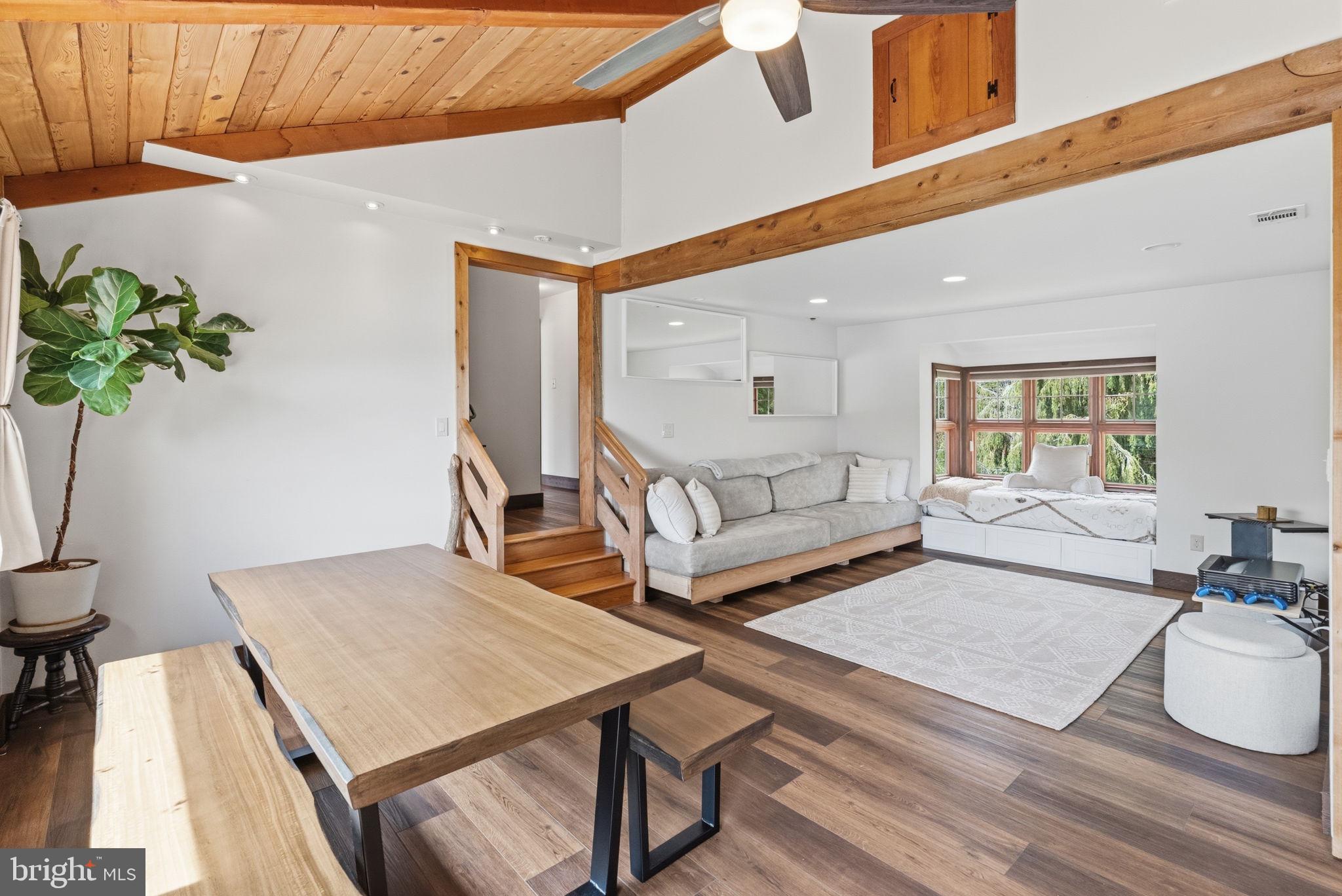 PORT INDIAN - Residential