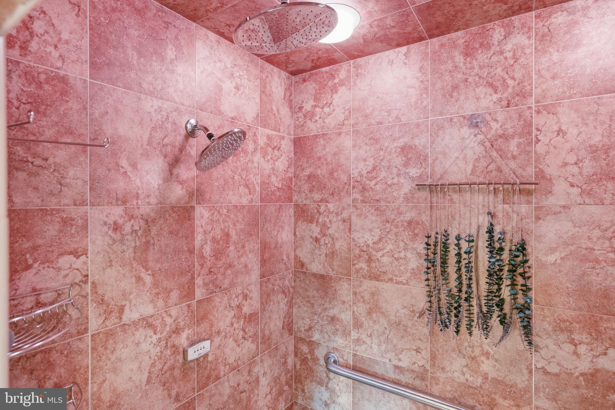 PORT INDIAN - Residential