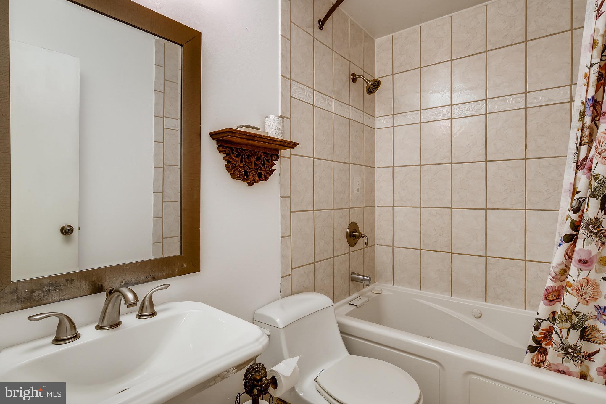 OLDE MILL ESTATES - Residential