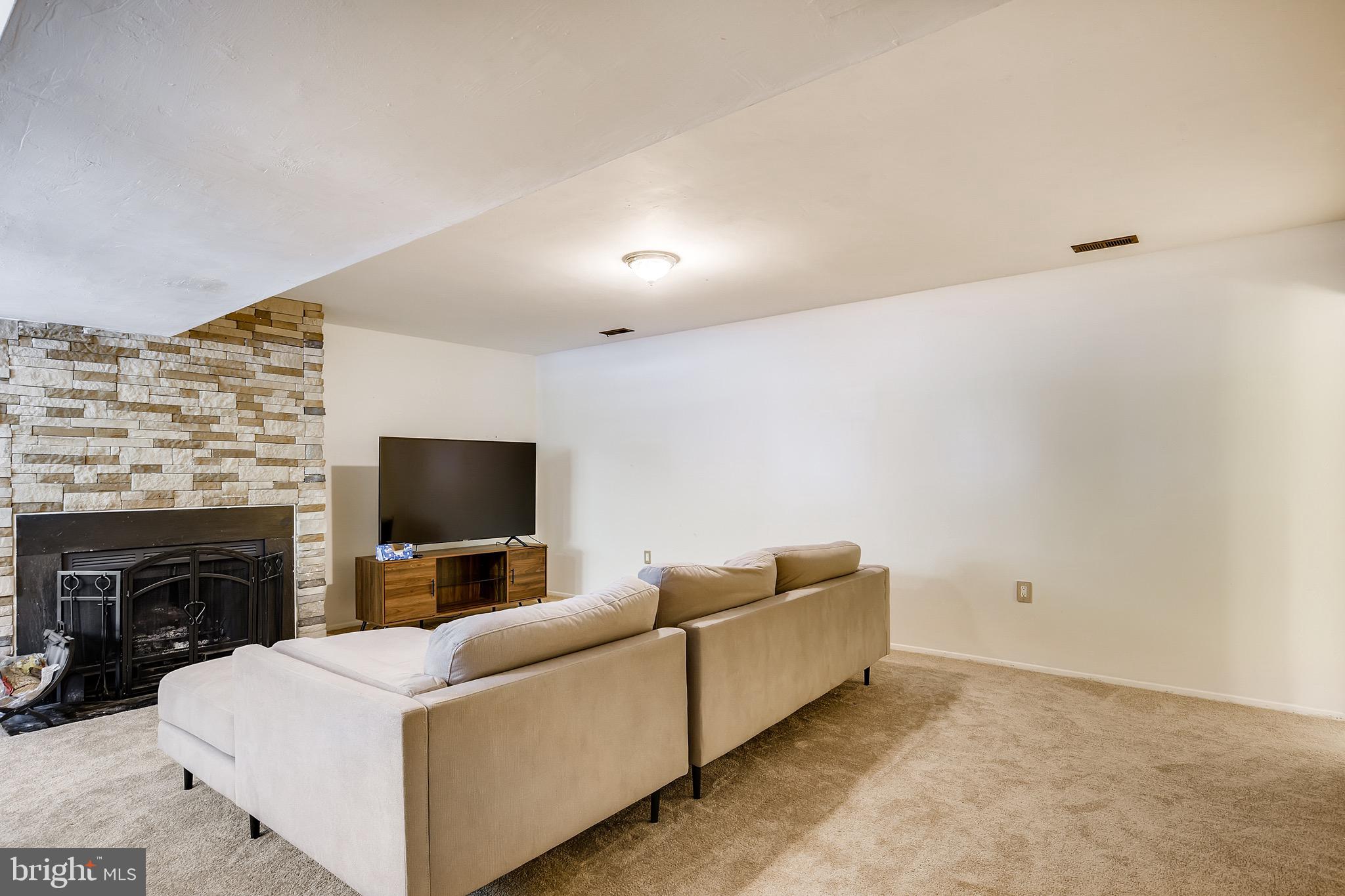 OLDE MILL ESTATES - Residential