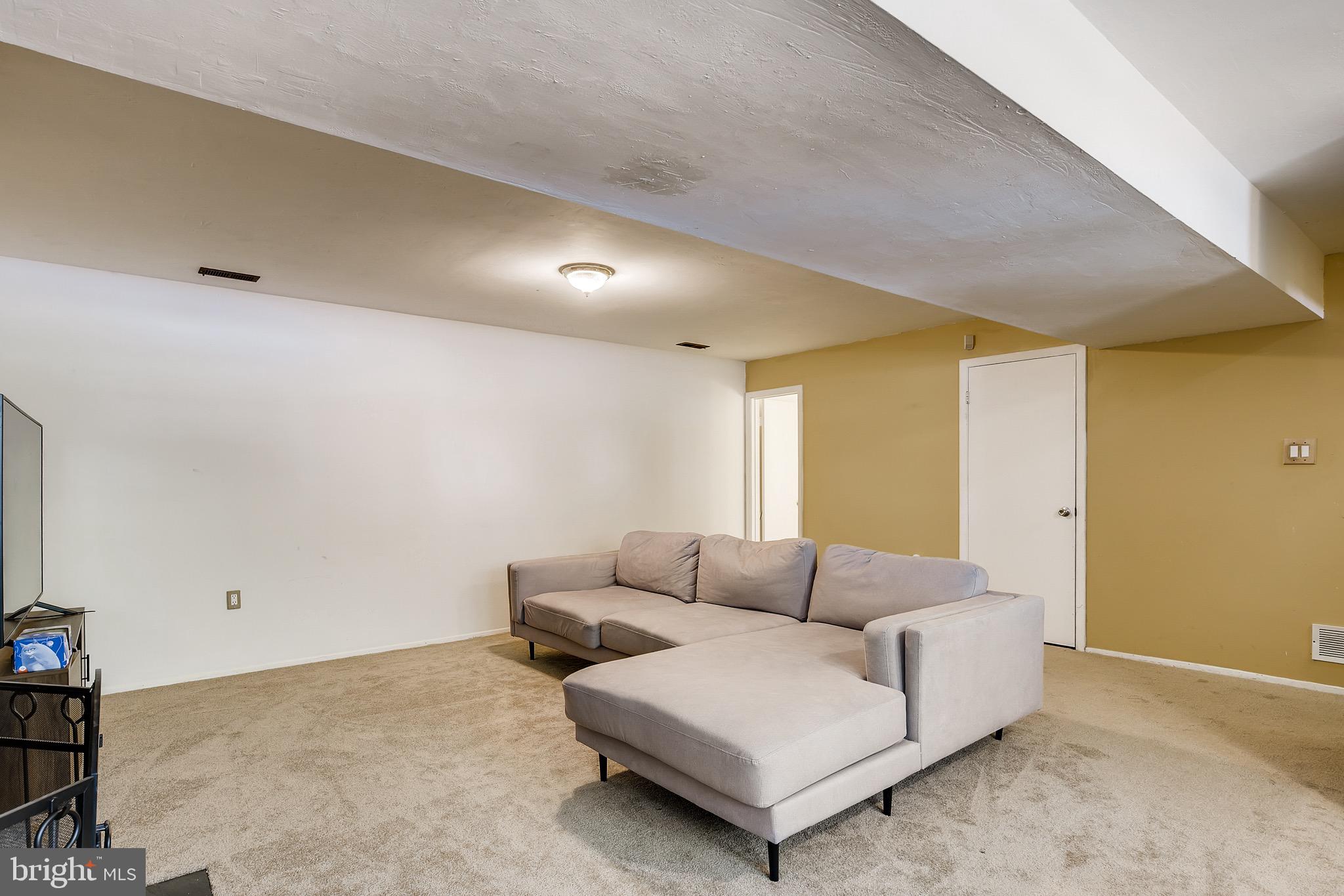 OLDE MILL ESTATES - Residential