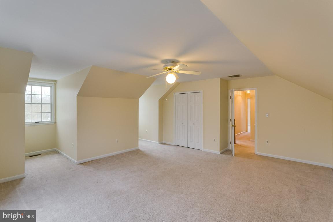 HAMPTON OAKS - Residential