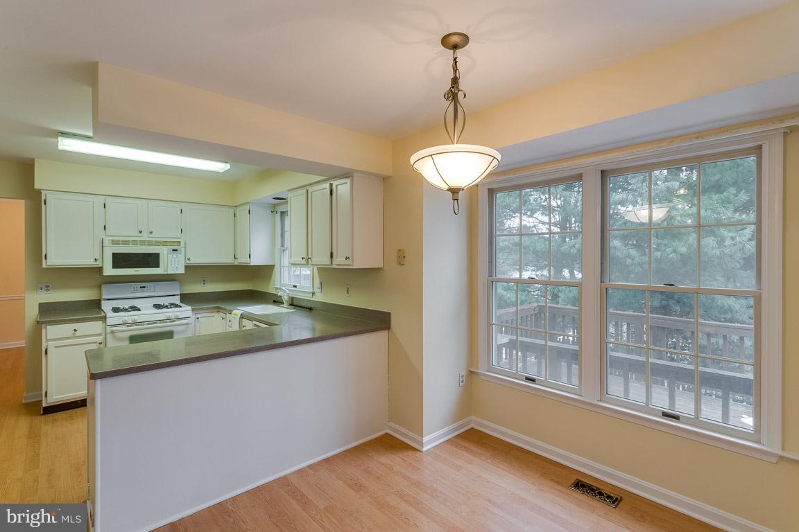 HAMPTON OAKS - Residential