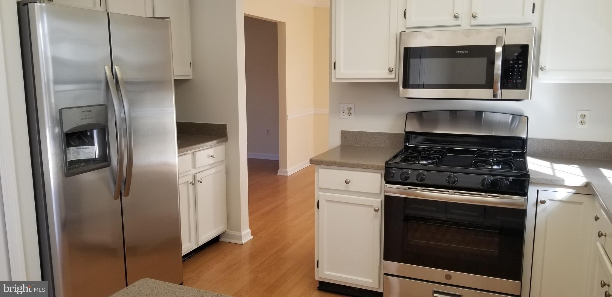 HAMPTON OAKS - Residential