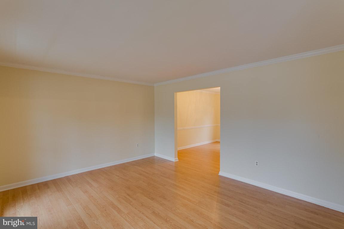 HAMPTON OAKS - Residential