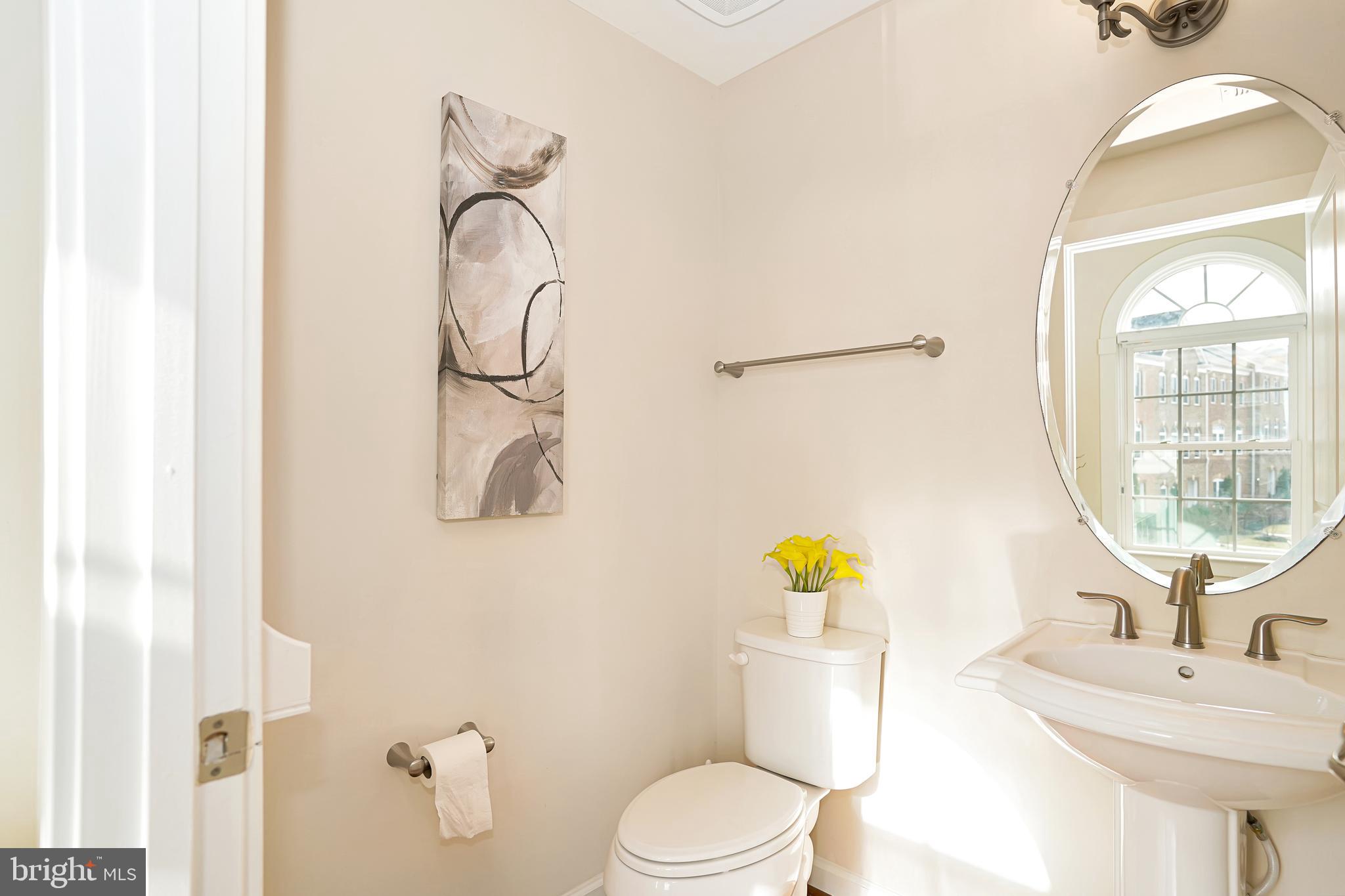 DISCOVERY SQUARE - Residential