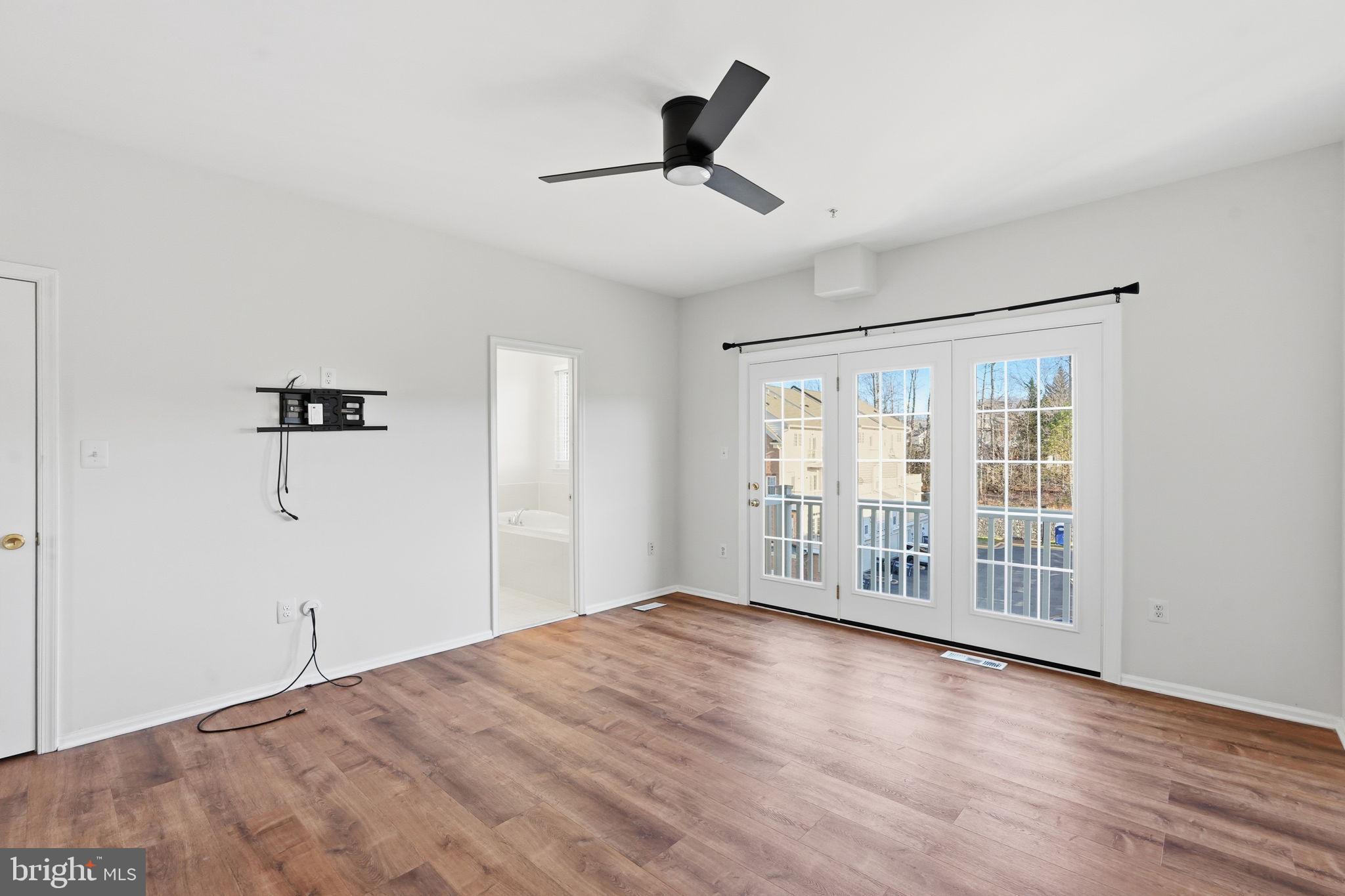 THE TOWNES CONDOMINIUM - Residential