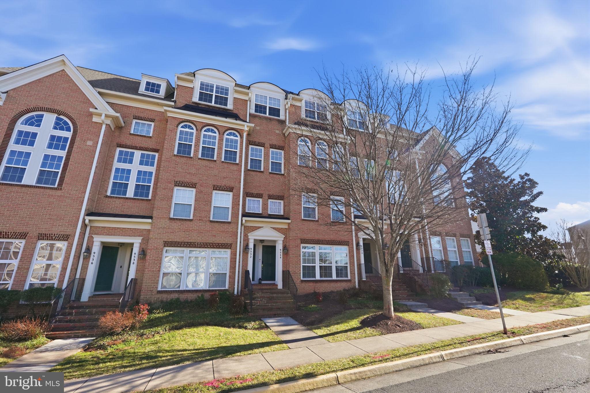 THE TOWNES CONDOMINIUM - Residential